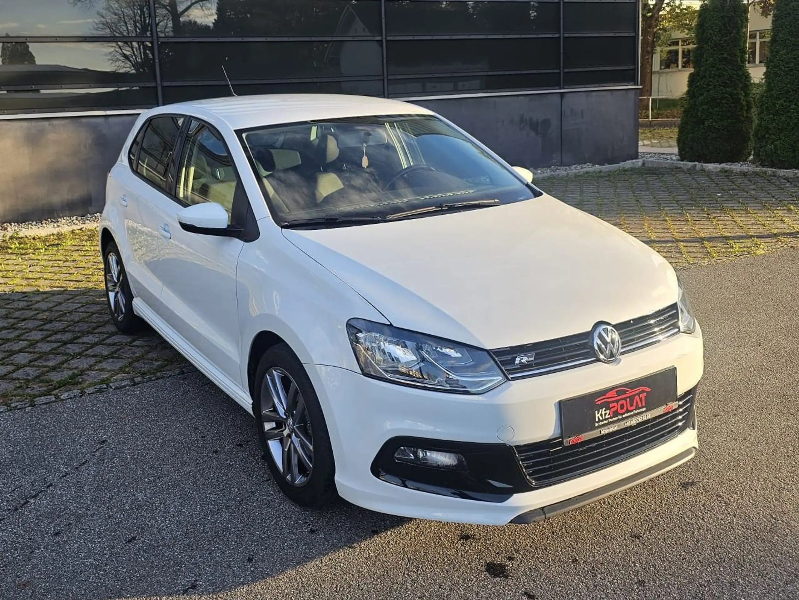 Volkswagen - Polo