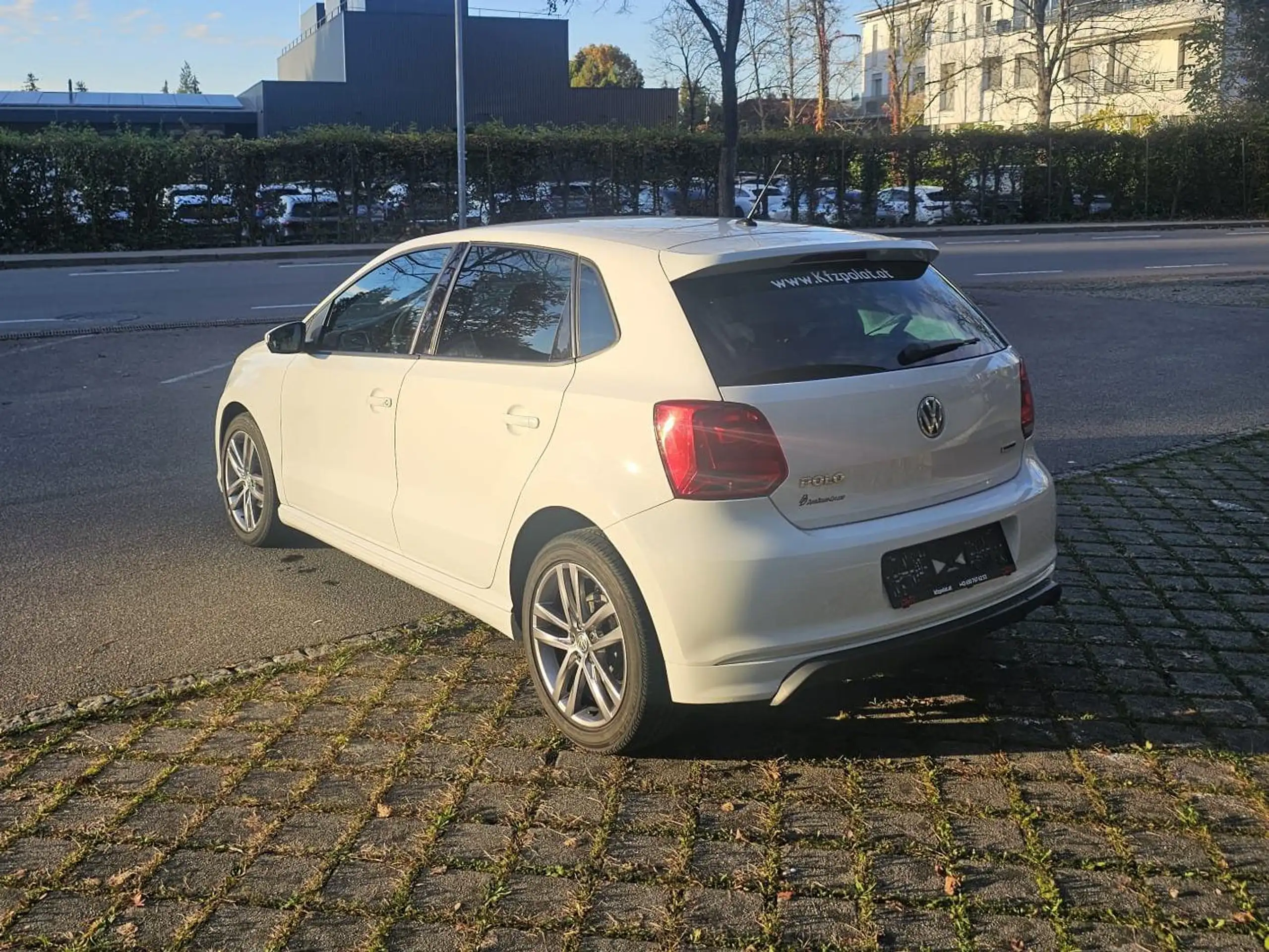 Volkswagen - Polo