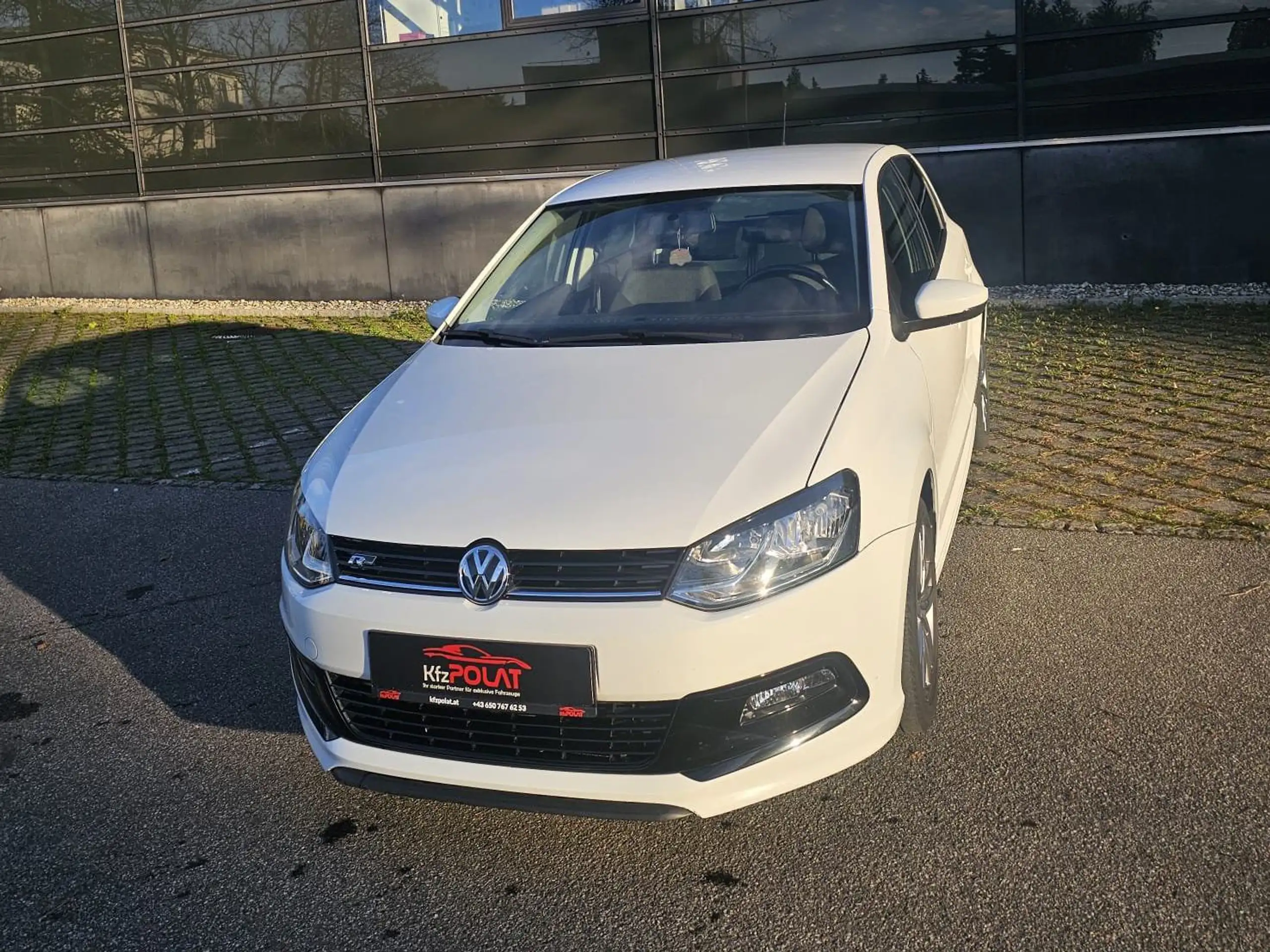 Volkswagen - Polo