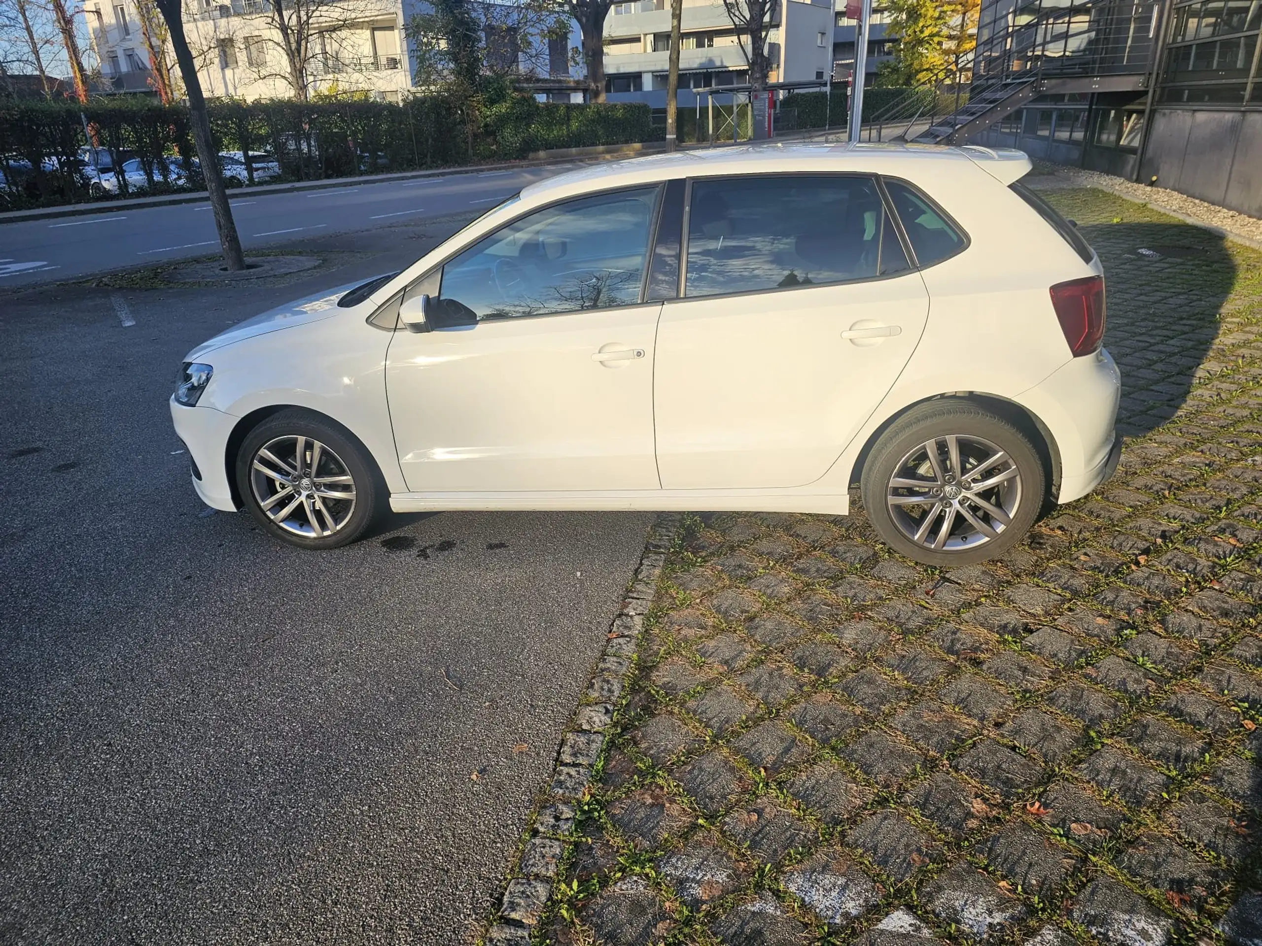 Volkswagen - Polo