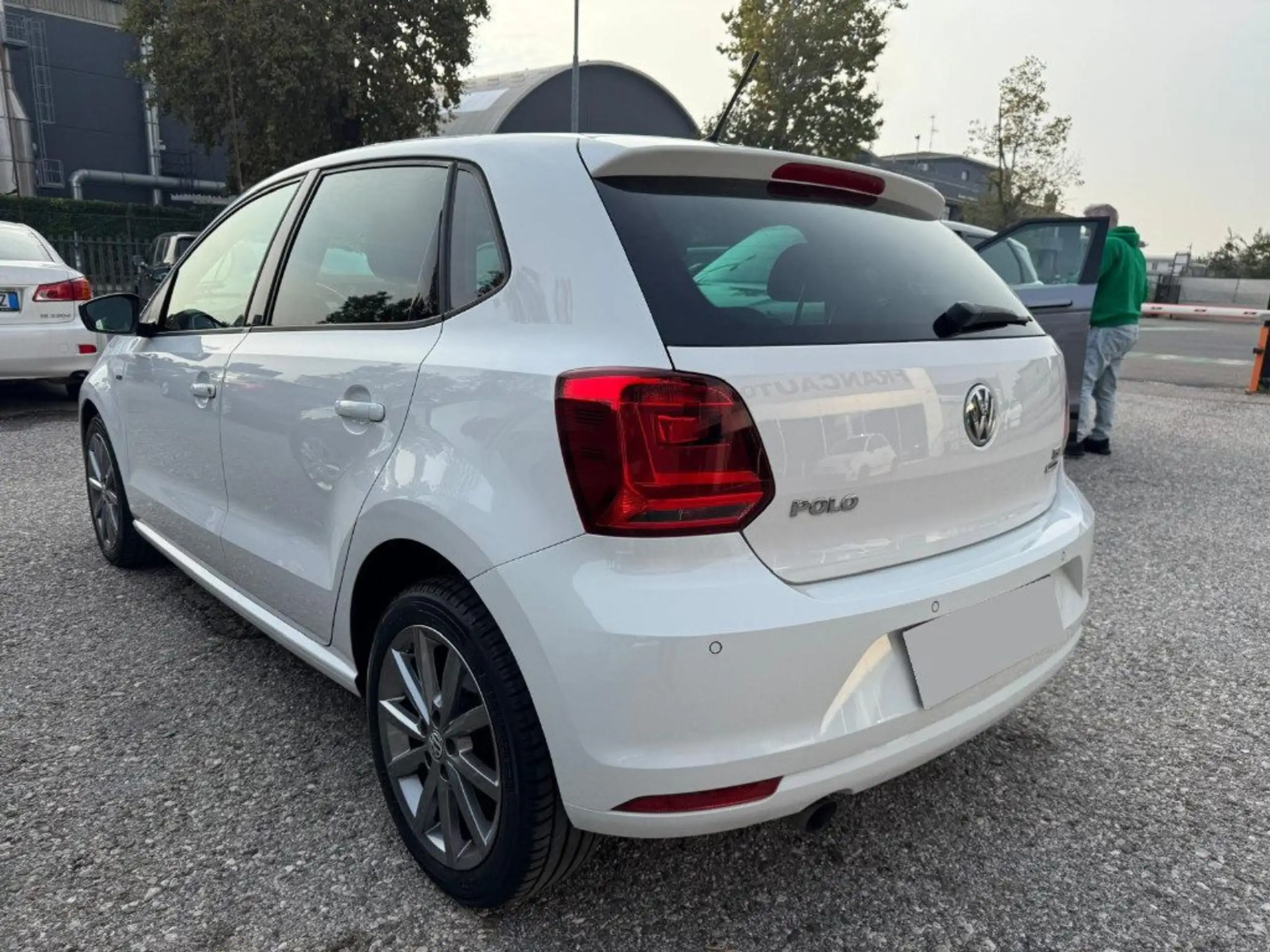 Volkswagen - Polo