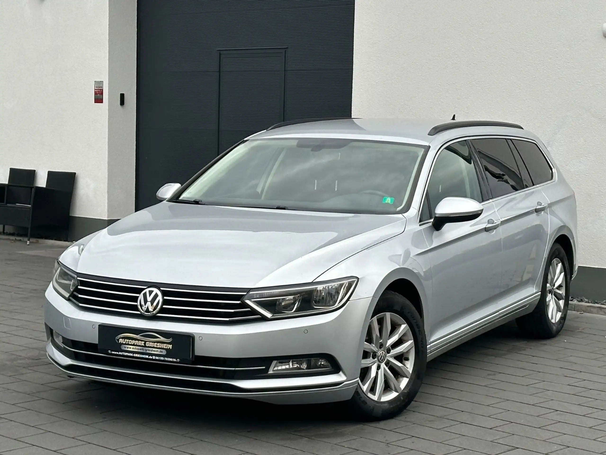 Volkswagen - Passat Variant