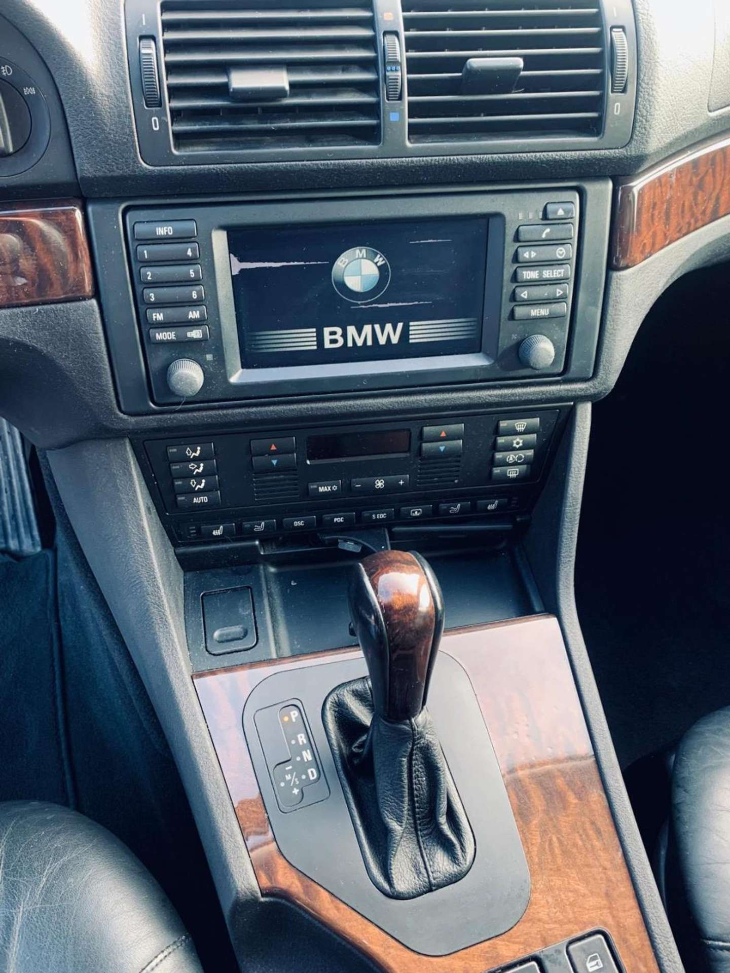 BMW - 525