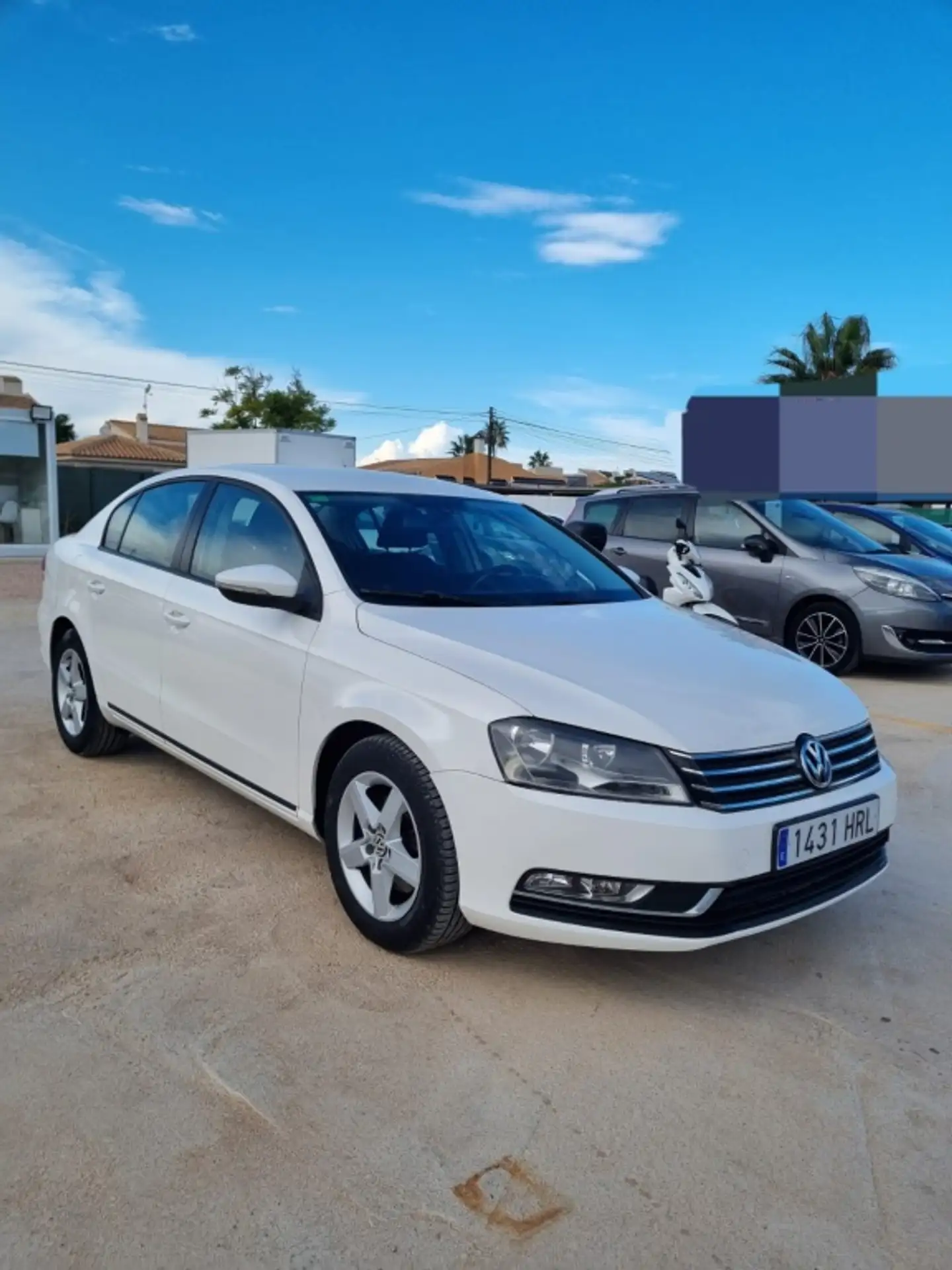 Volkswagen - Passat