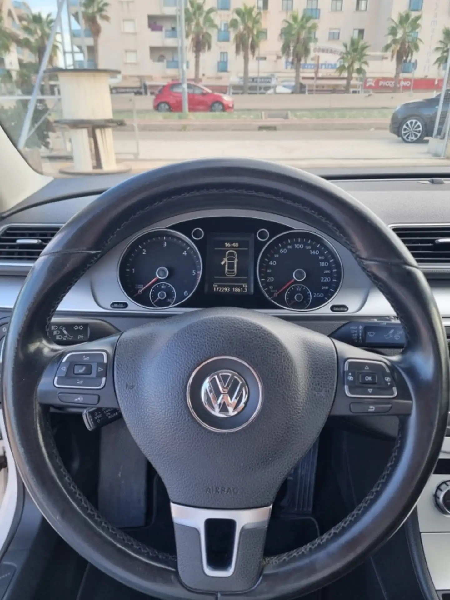 Volkswagen - Passat