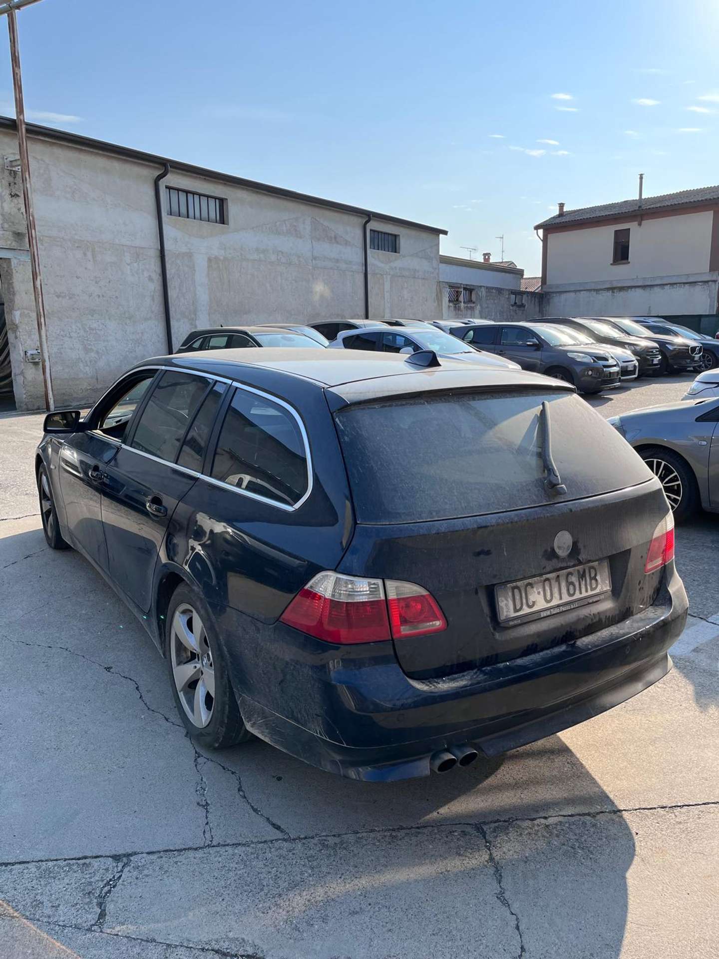 BMW - 530