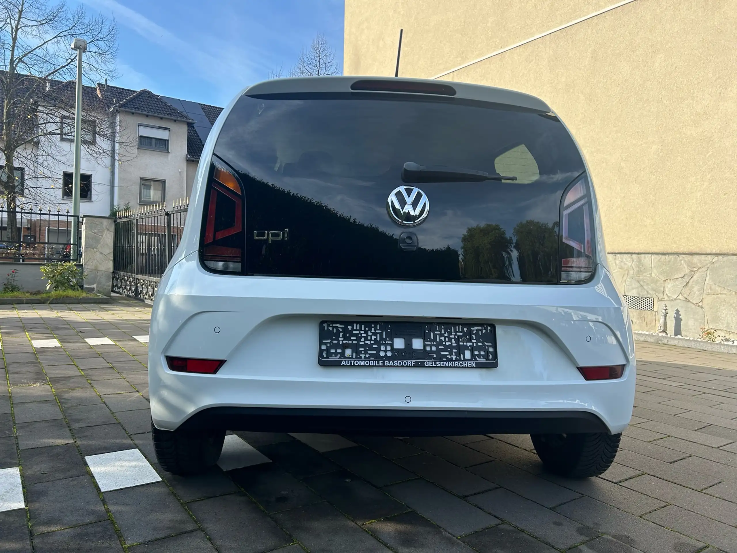 Volkswagen - up!