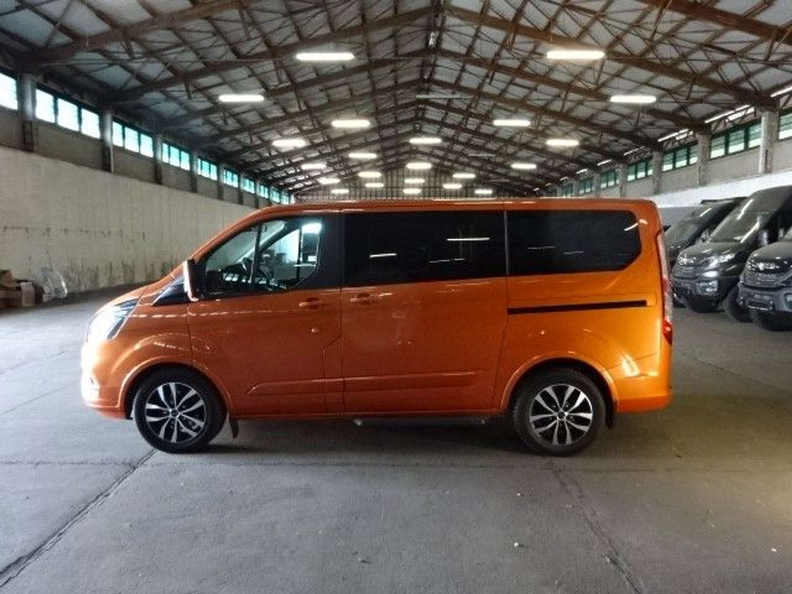 Ford - Tourneo Custom