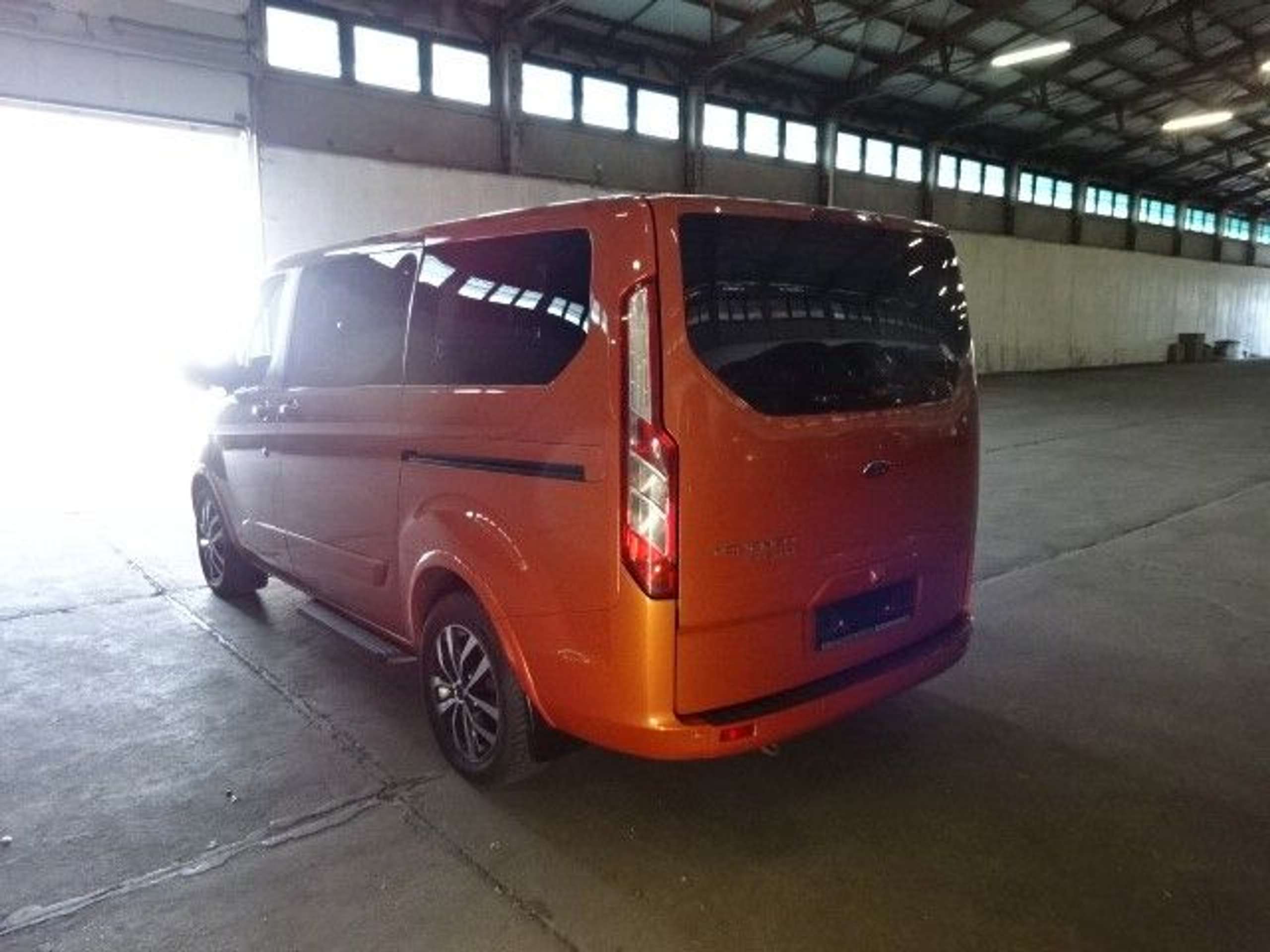 Ford - Tourneo Custom