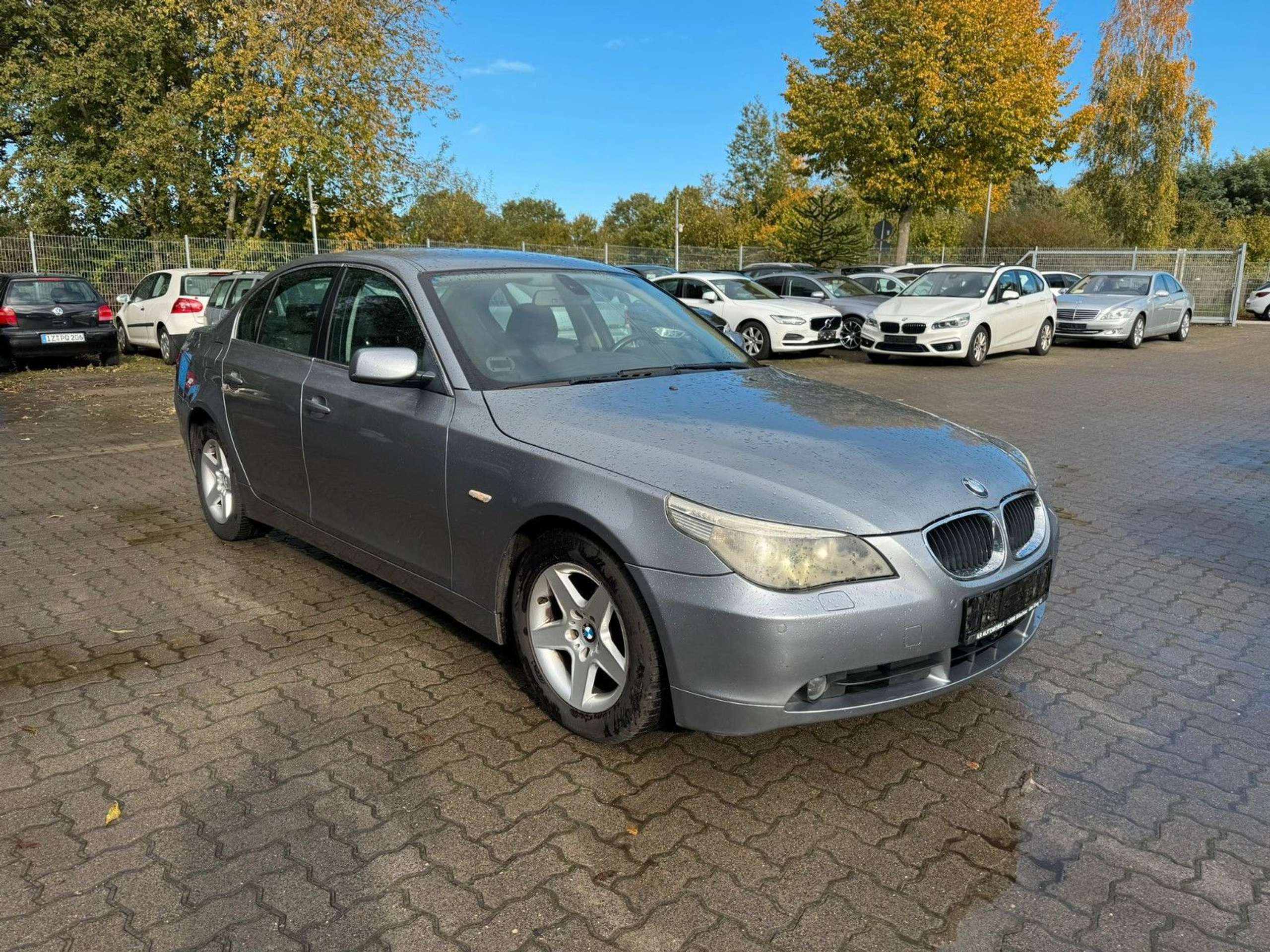 BMW - 525