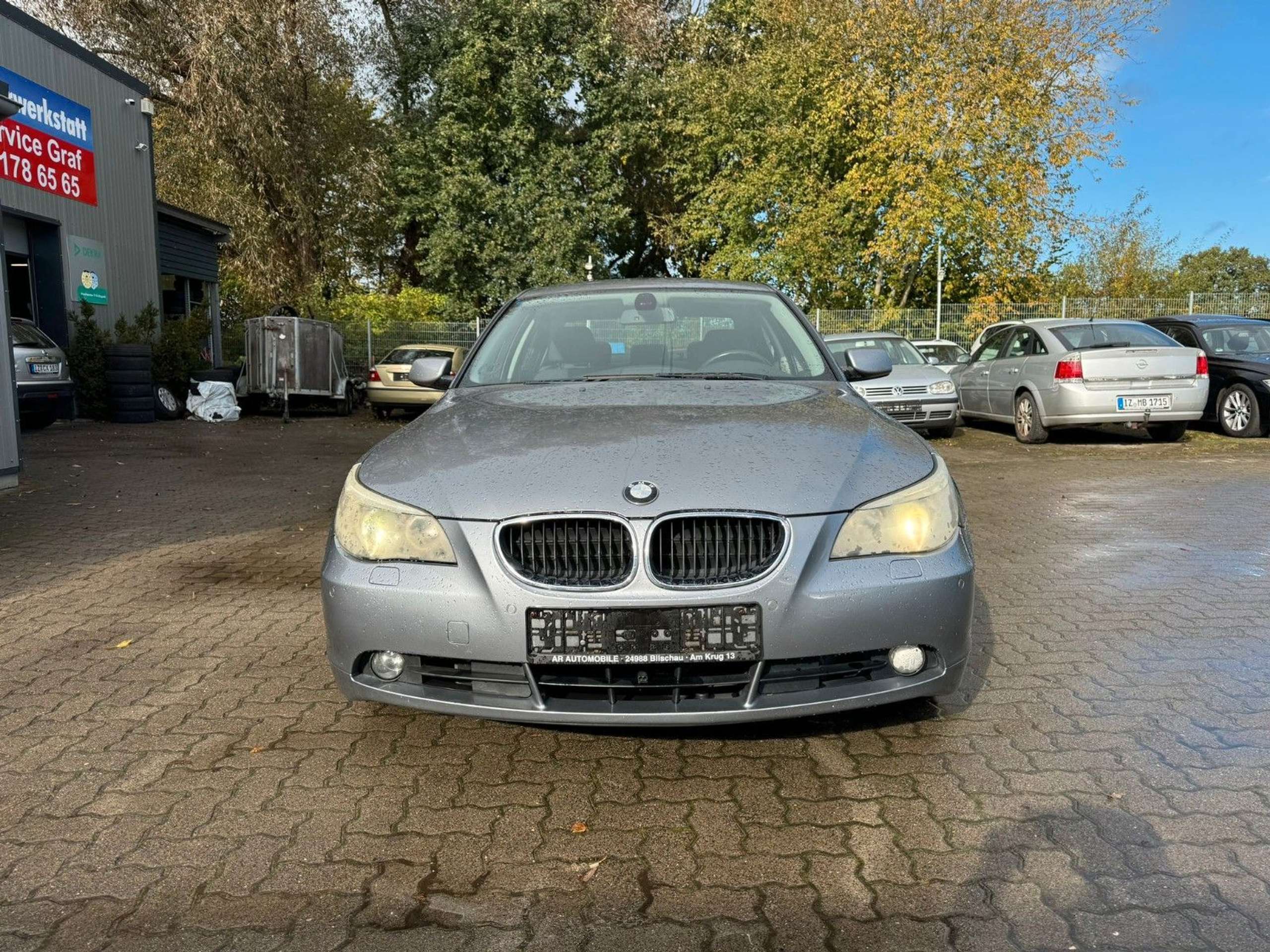 BMW - 525