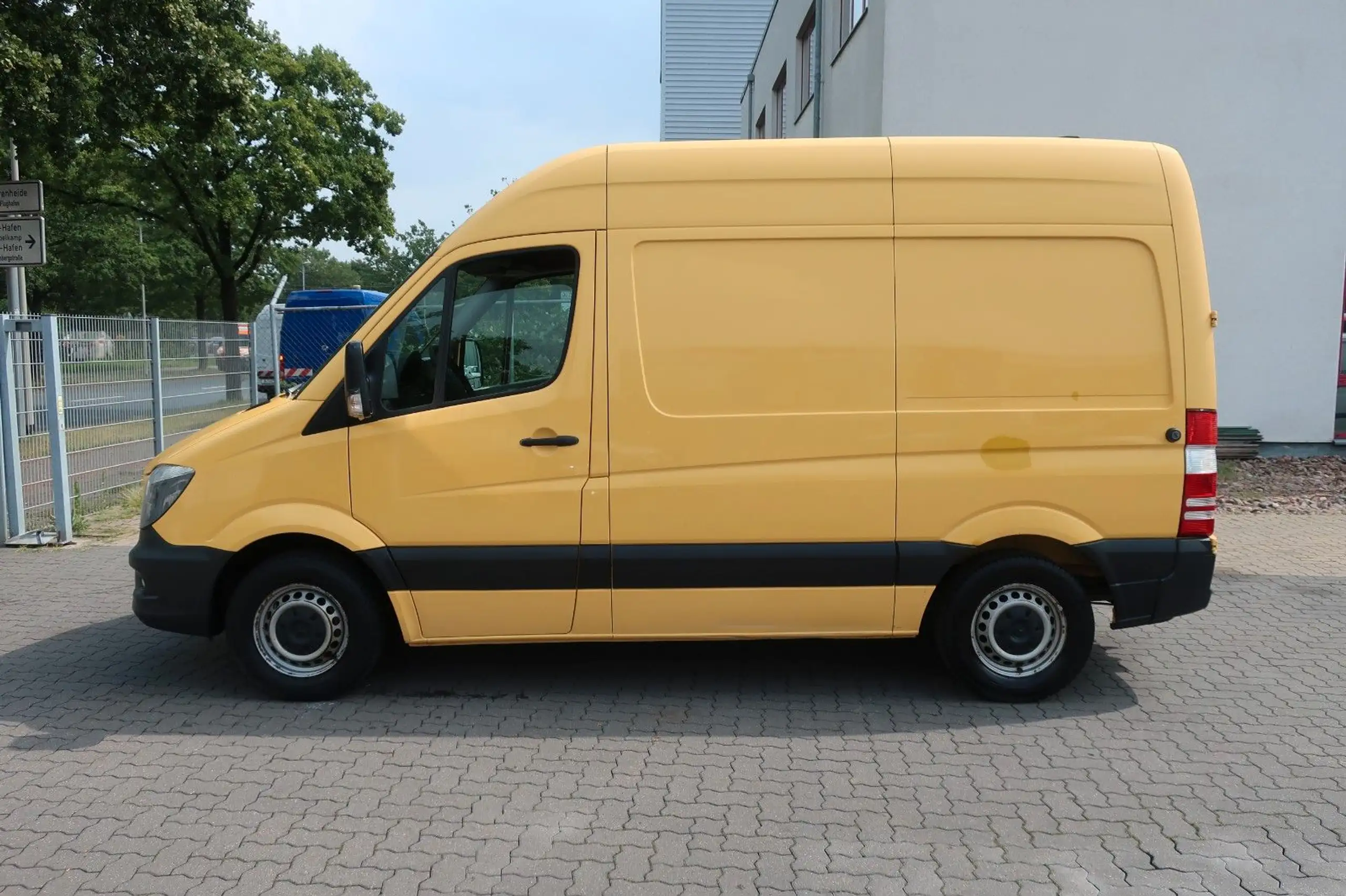 Mercedes-Benz - Sprinter