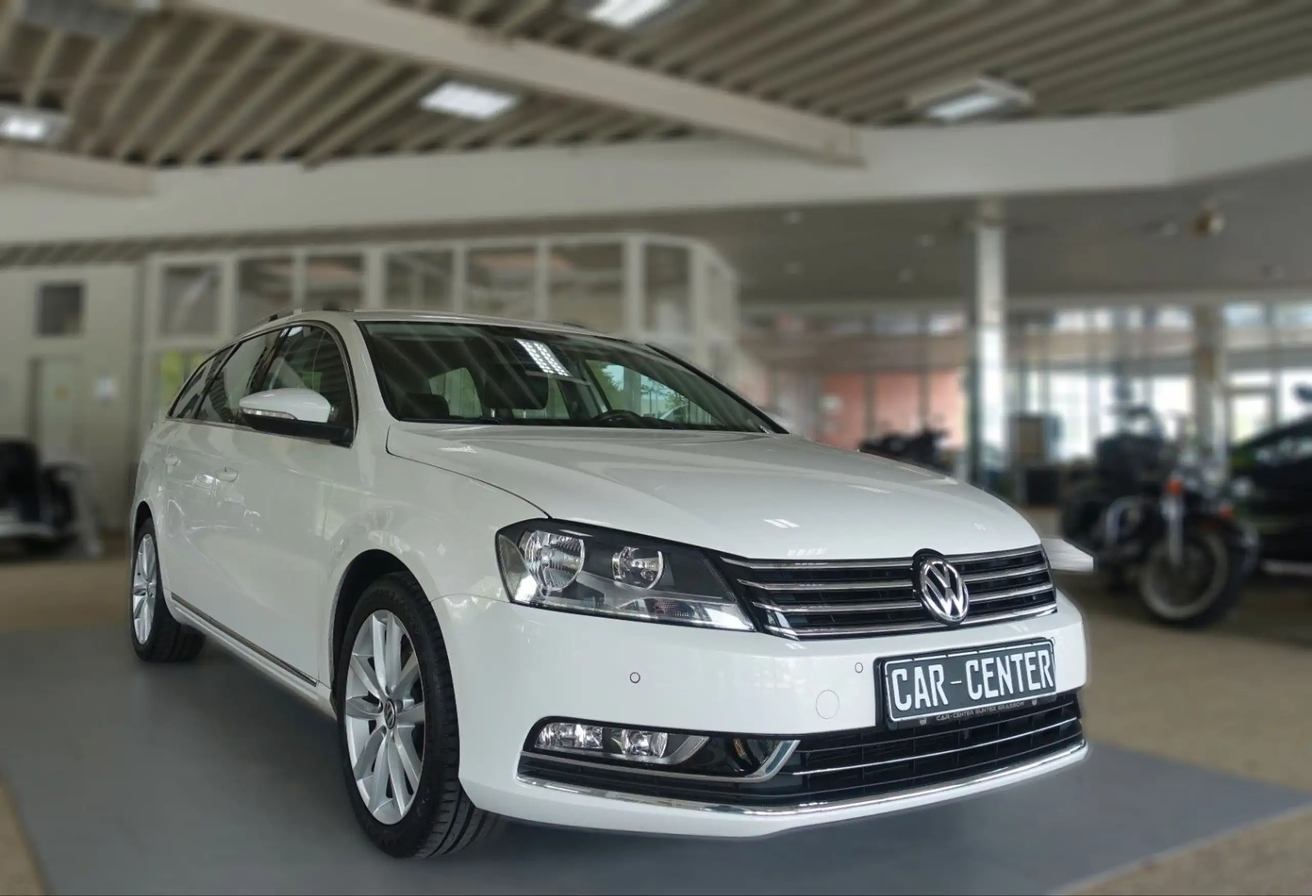 Volkswagen - Passat