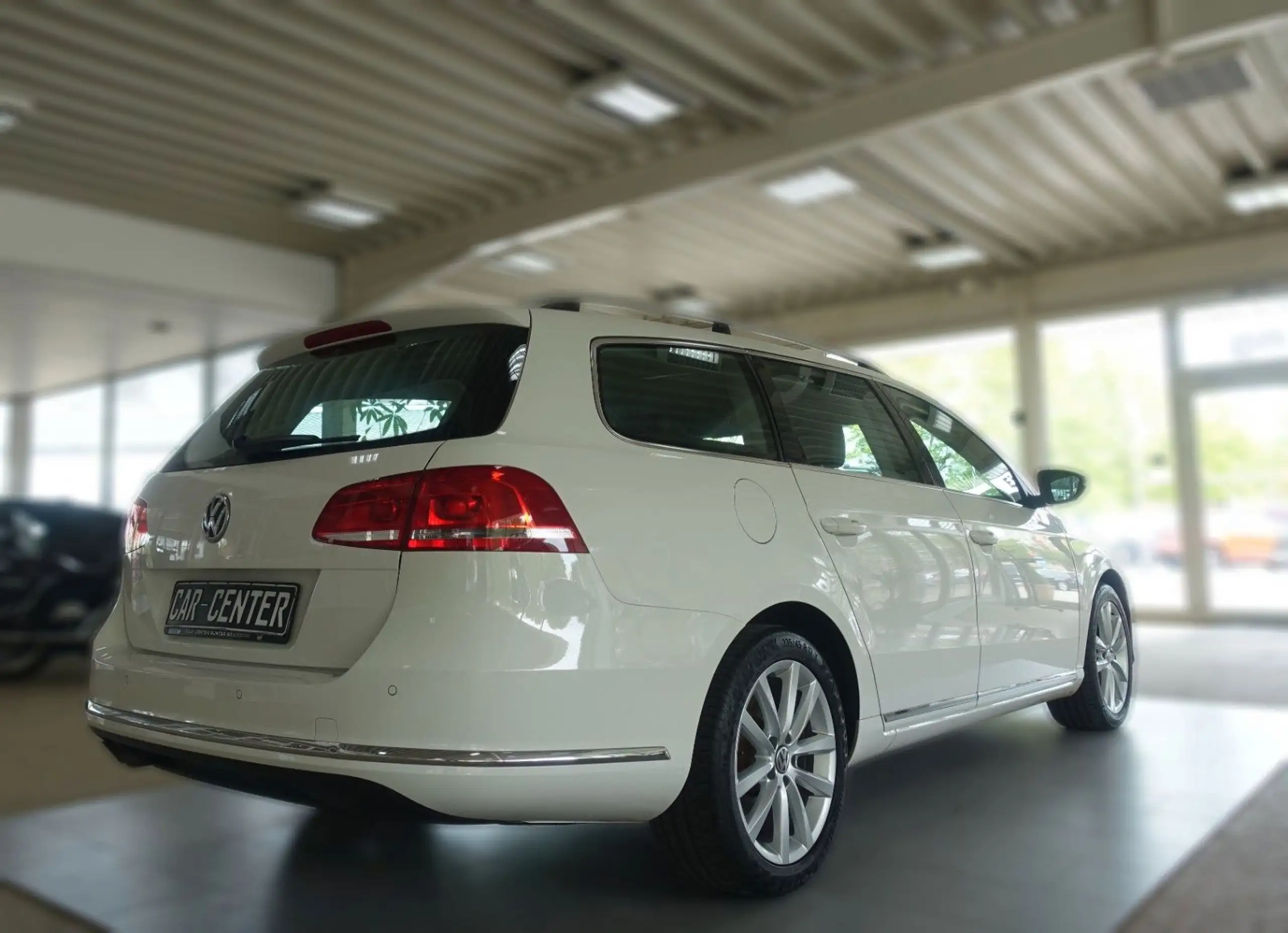 Volkswagen - Passat