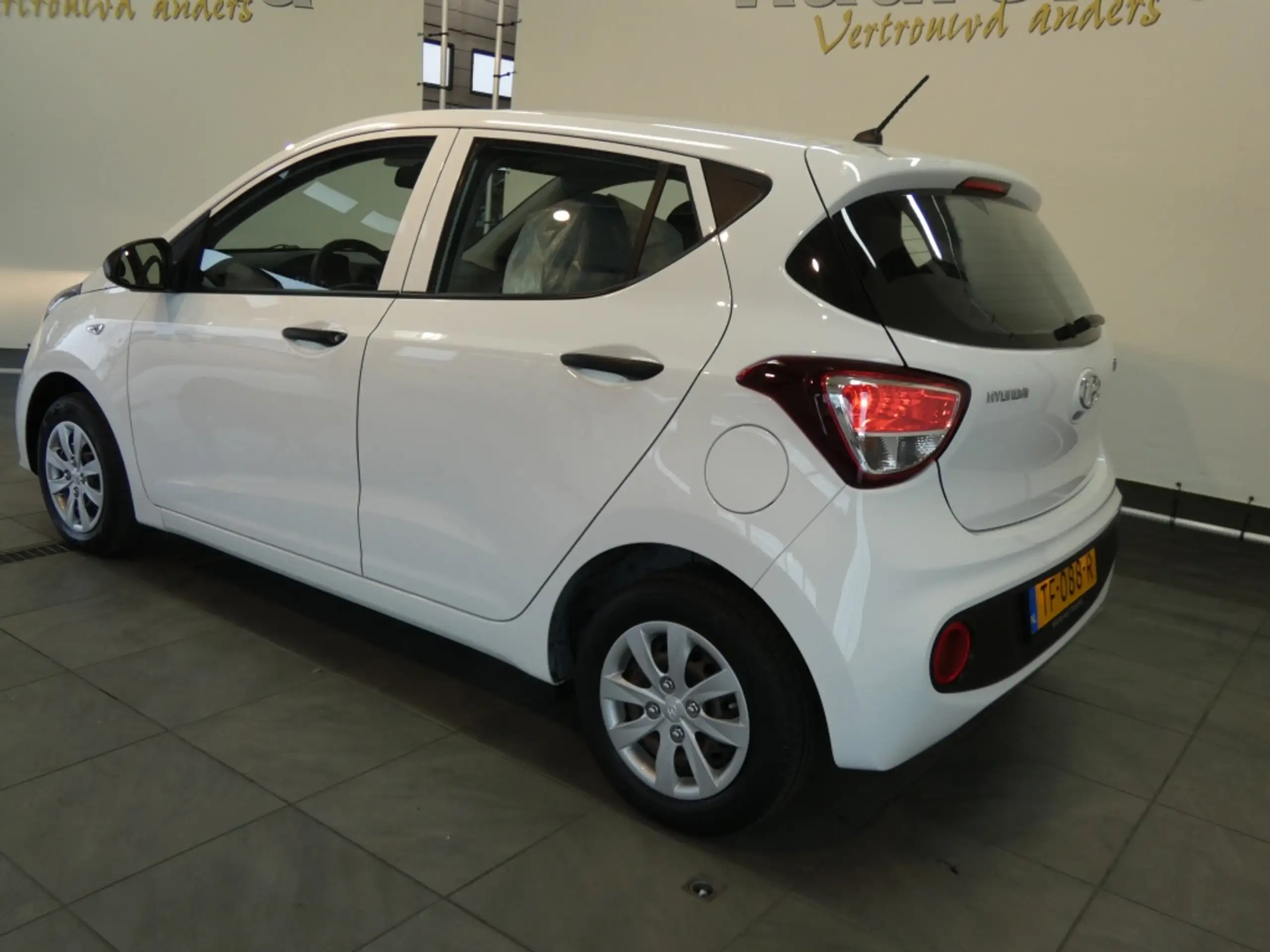 Hyundai - i10