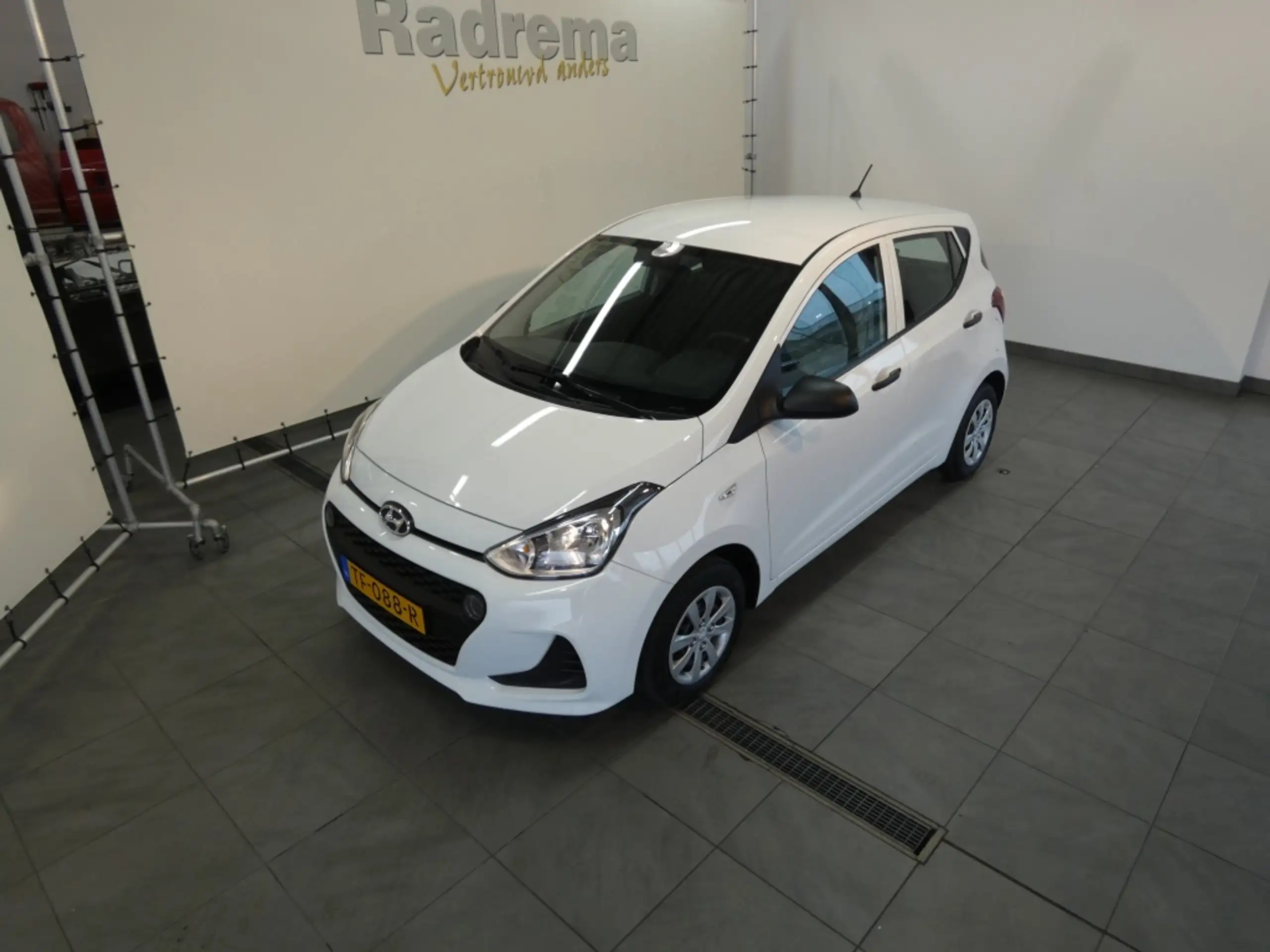 Hyundai - i10