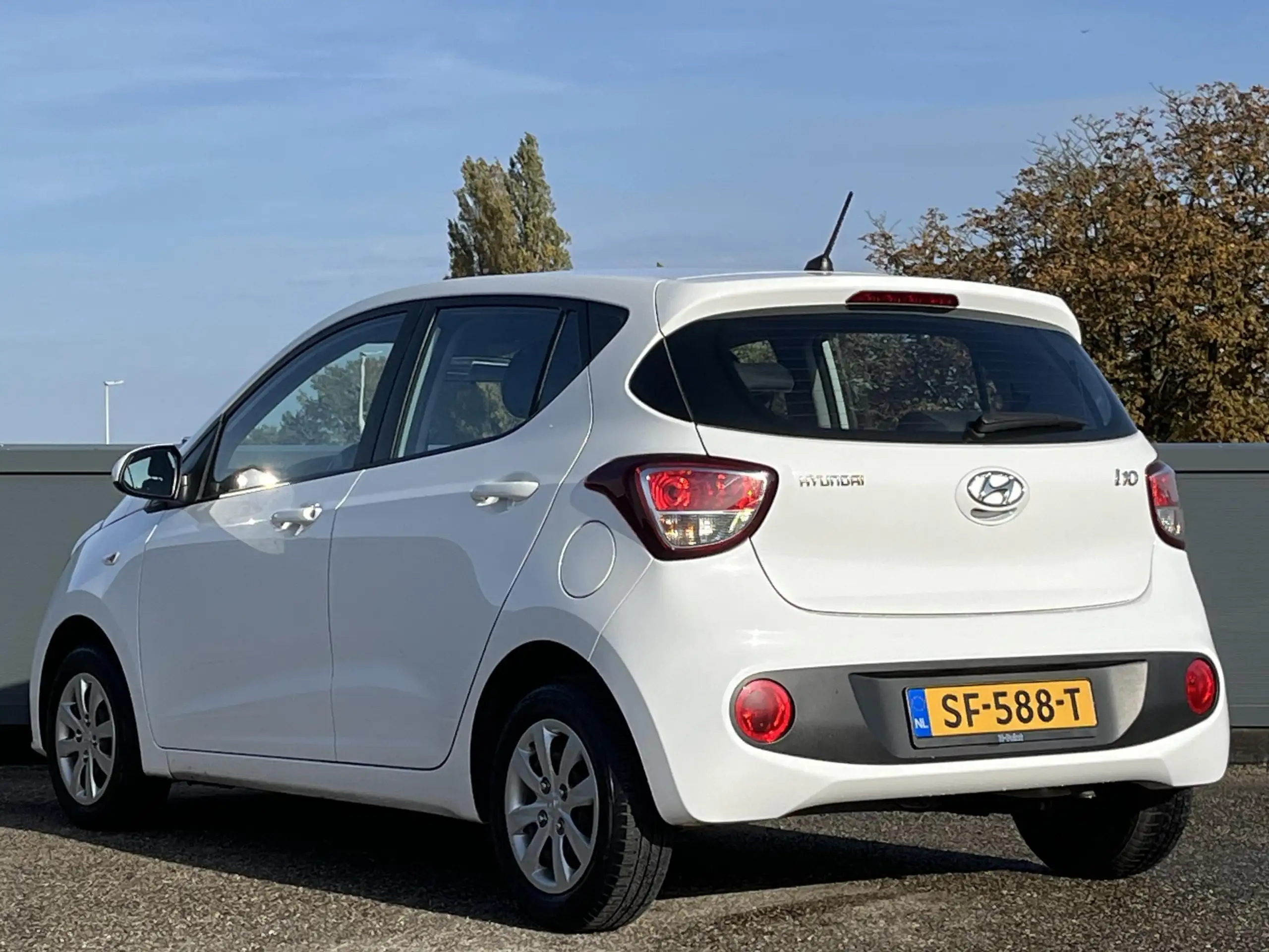 Hyundai - i10