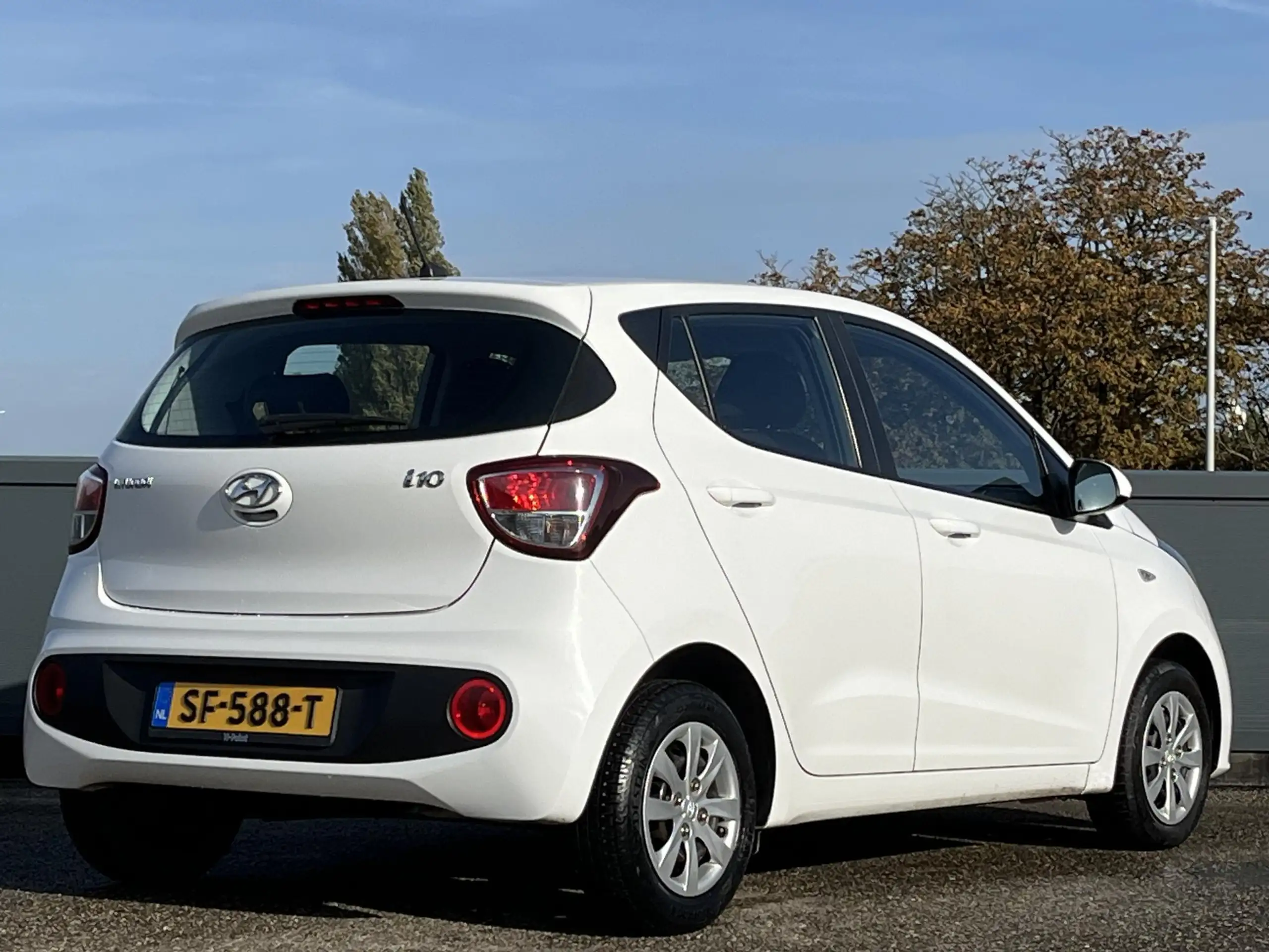 Hyundai - i10