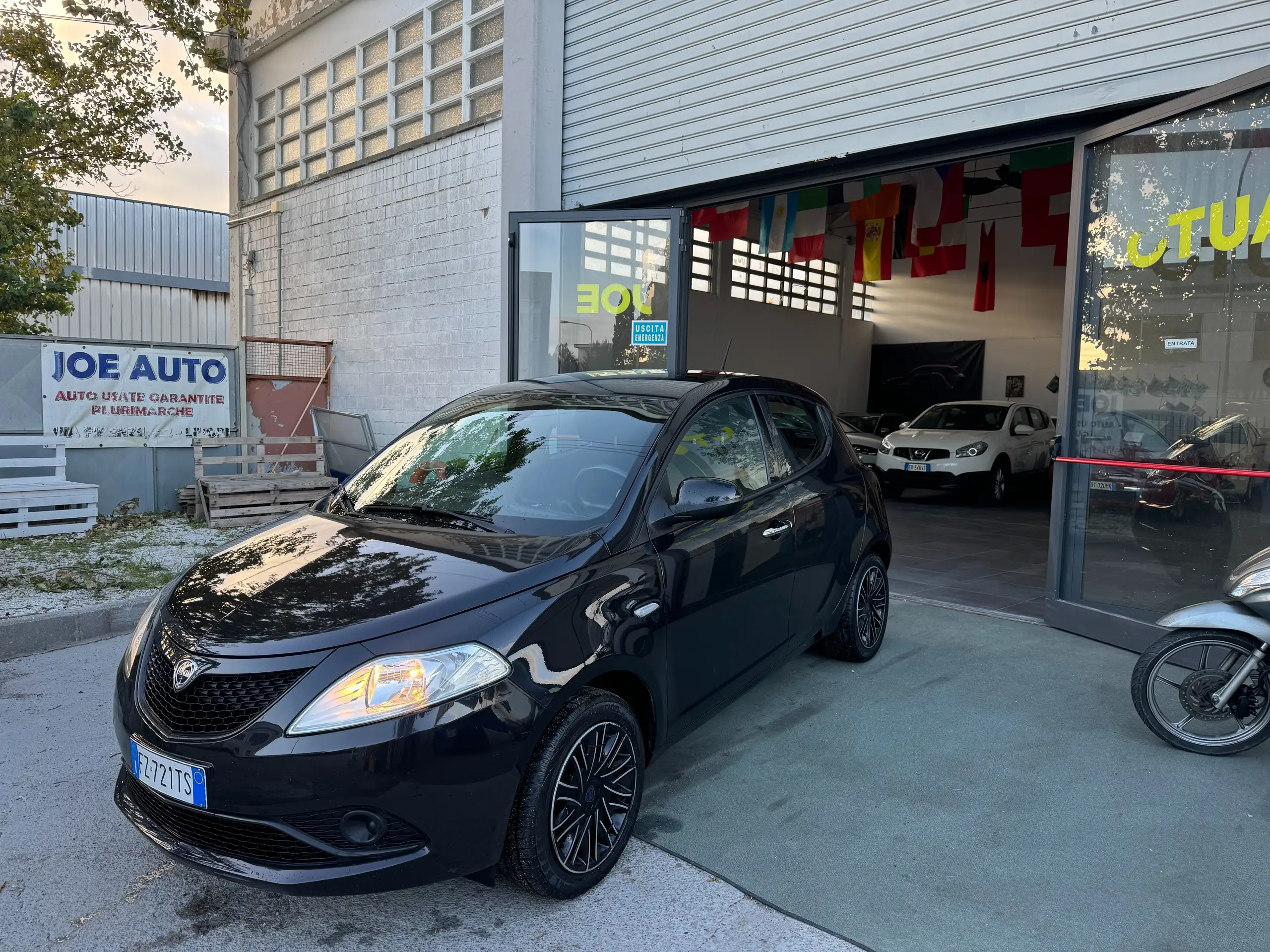 Lancia - Ypsilon