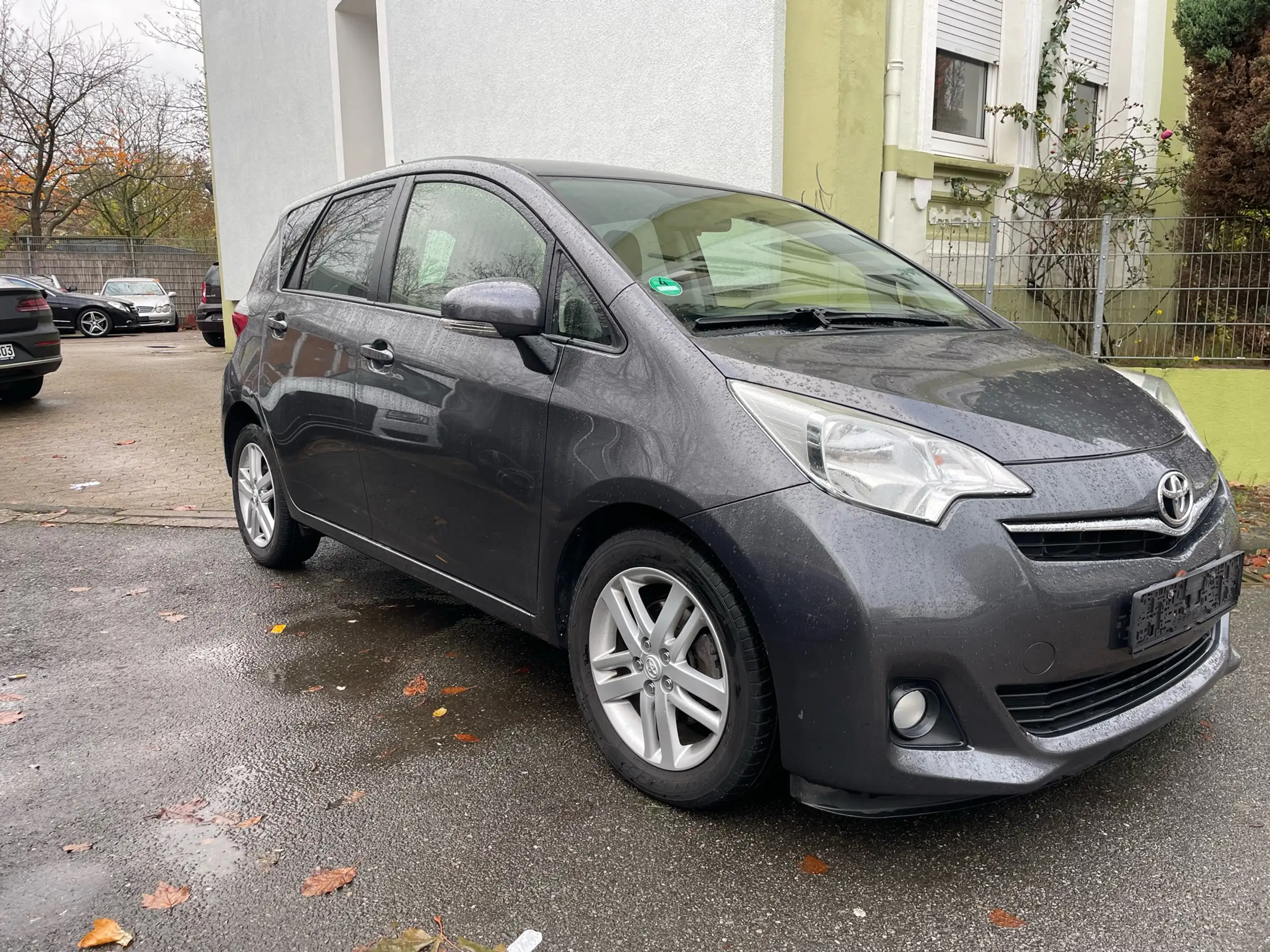 Toyota - Verso-S