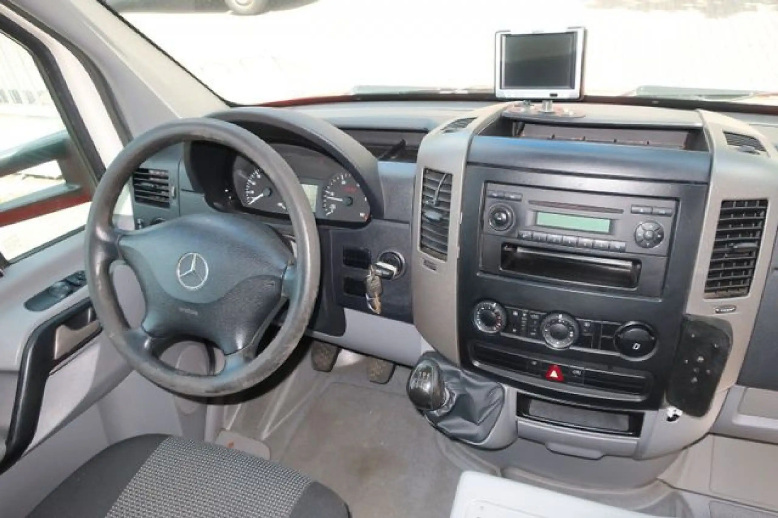 Mercedes-Benz - Sprinter