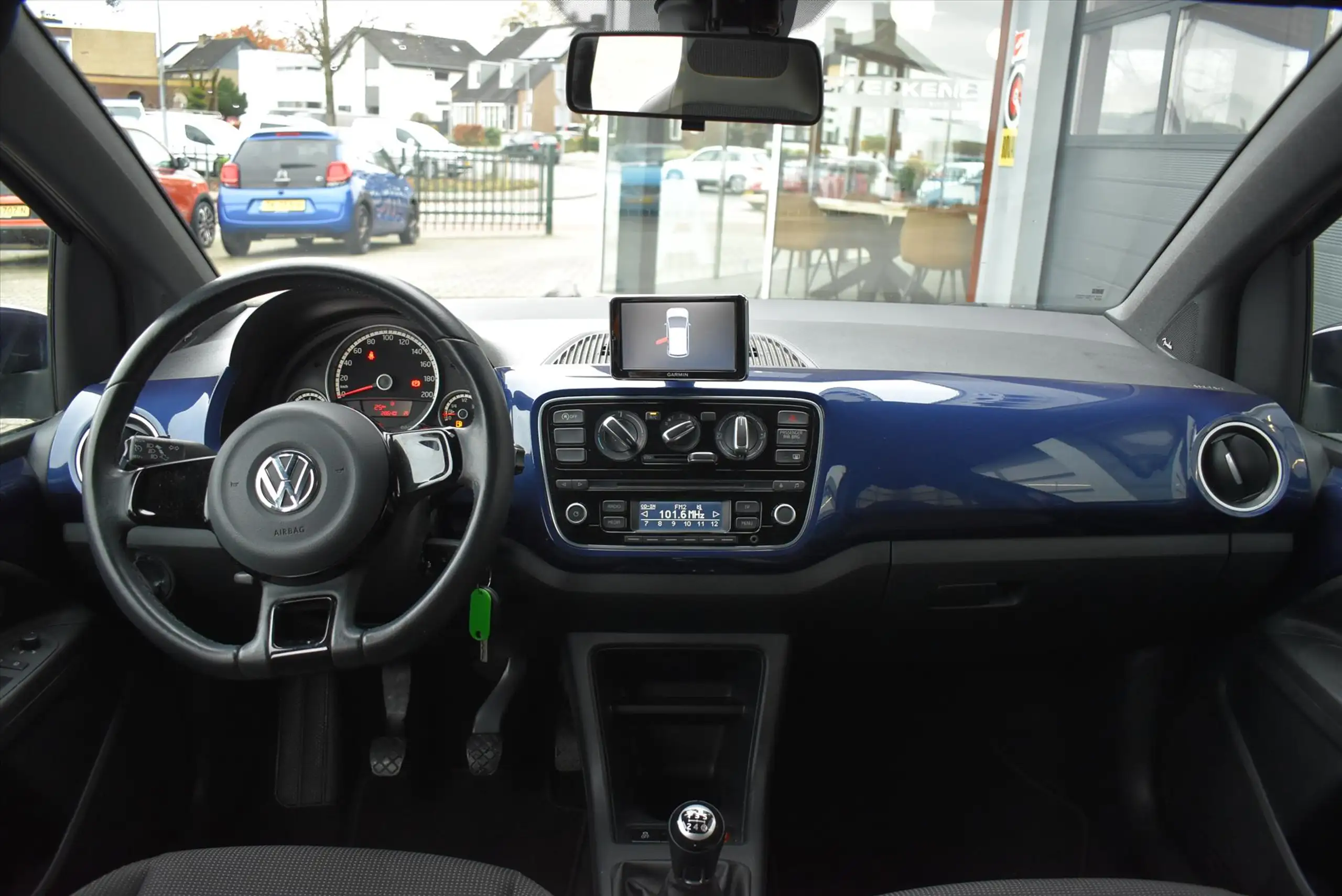 Volkswagen - up!