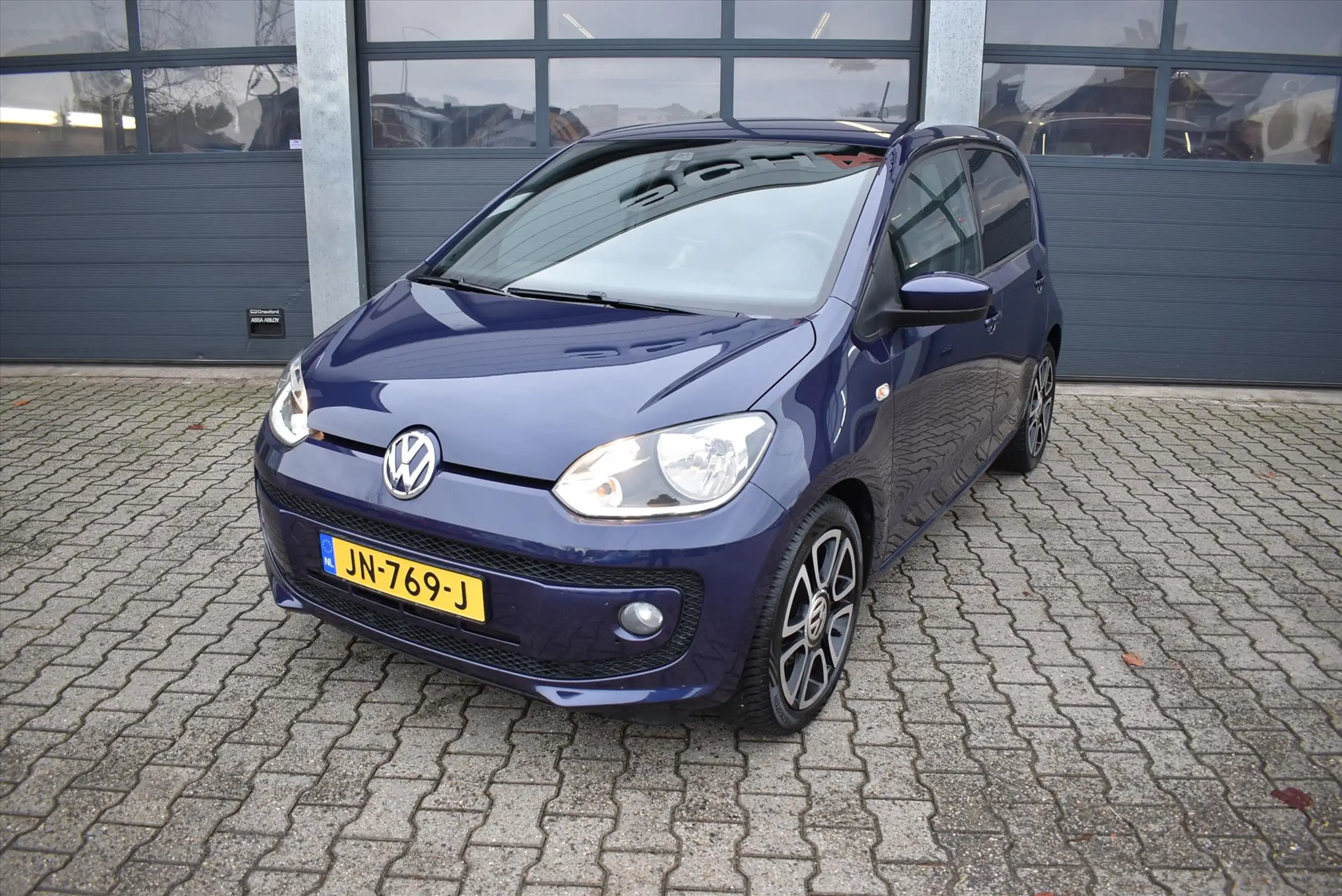 Volkswagen - up!