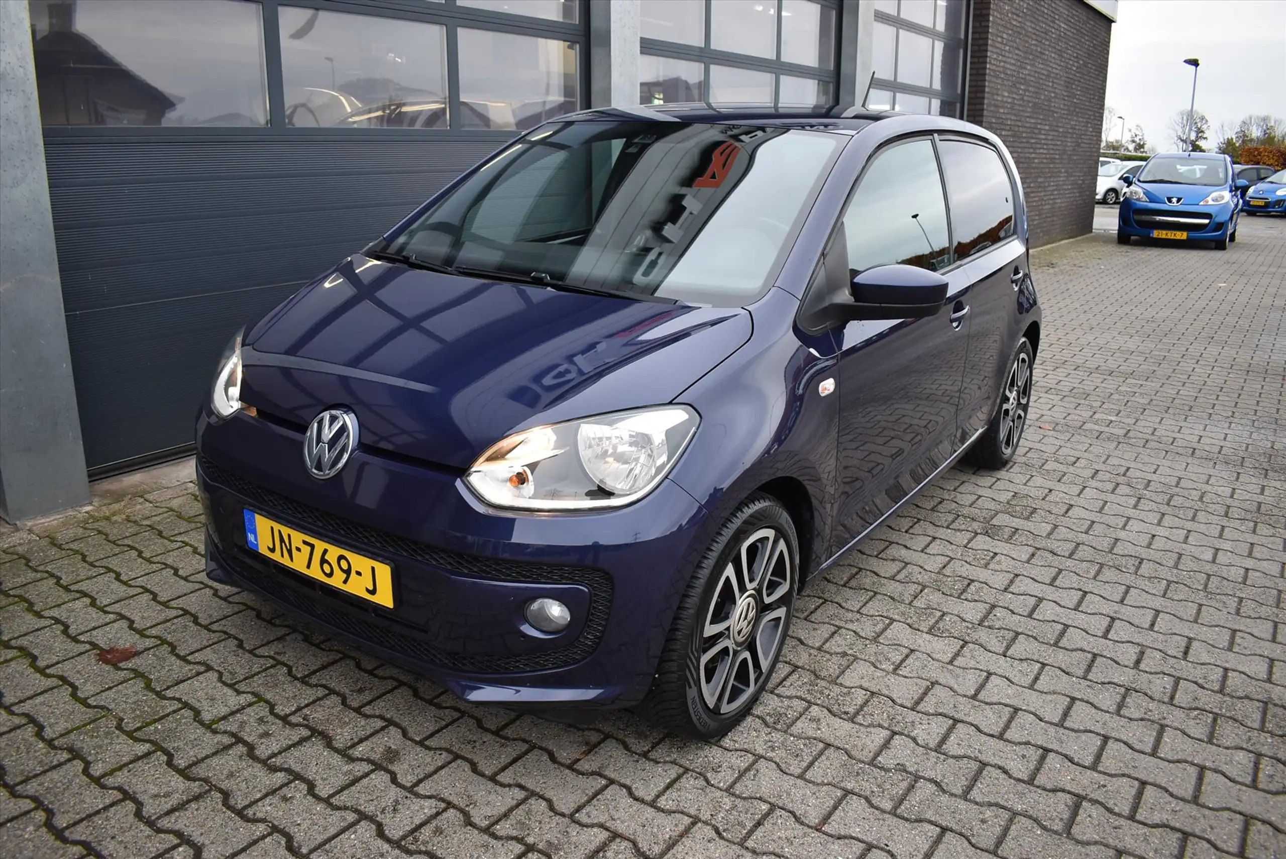 Volkswagen - up!