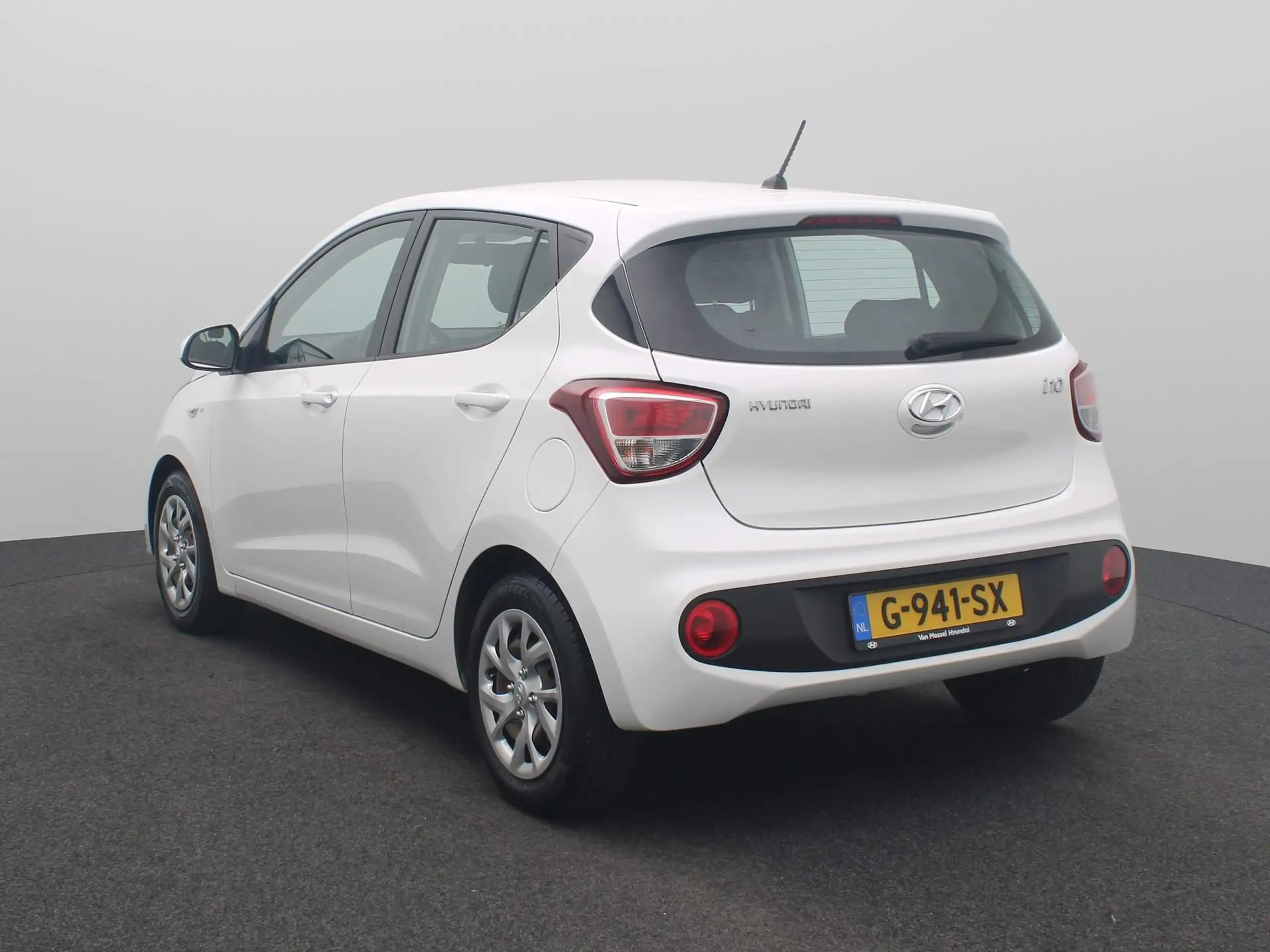 Hyundai - i10