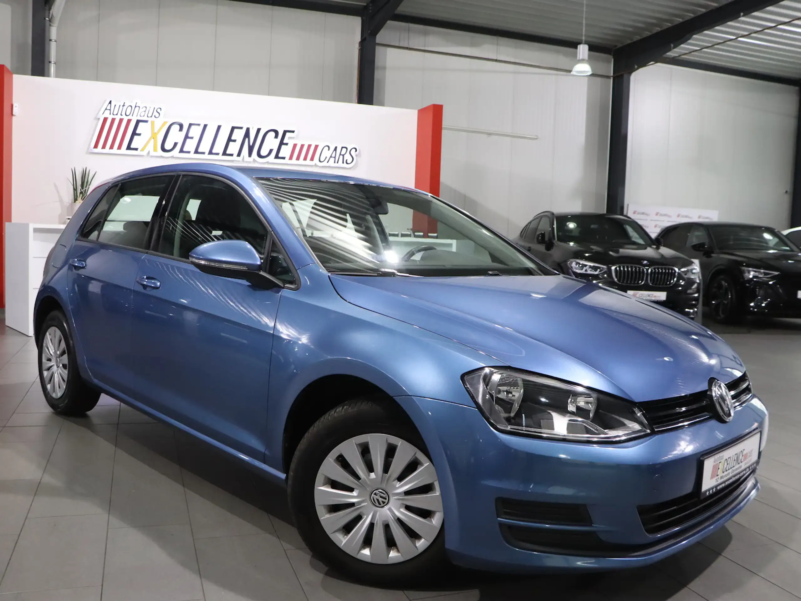 Volkswagen - Golf