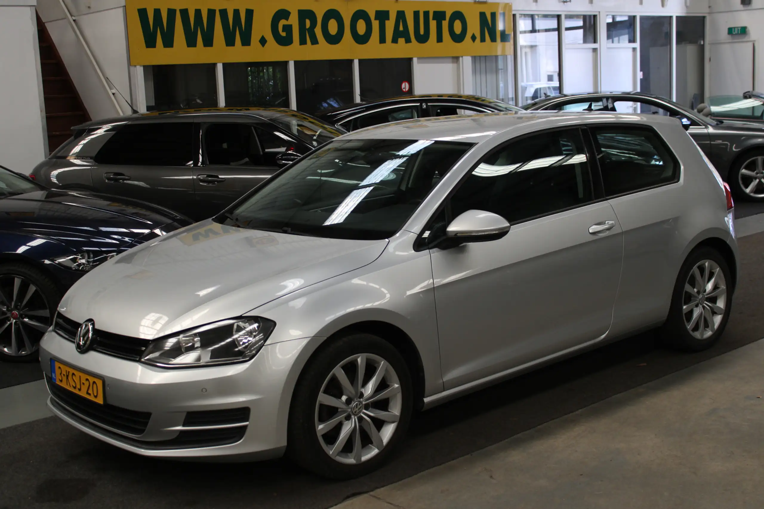 Volkswagen - Golf