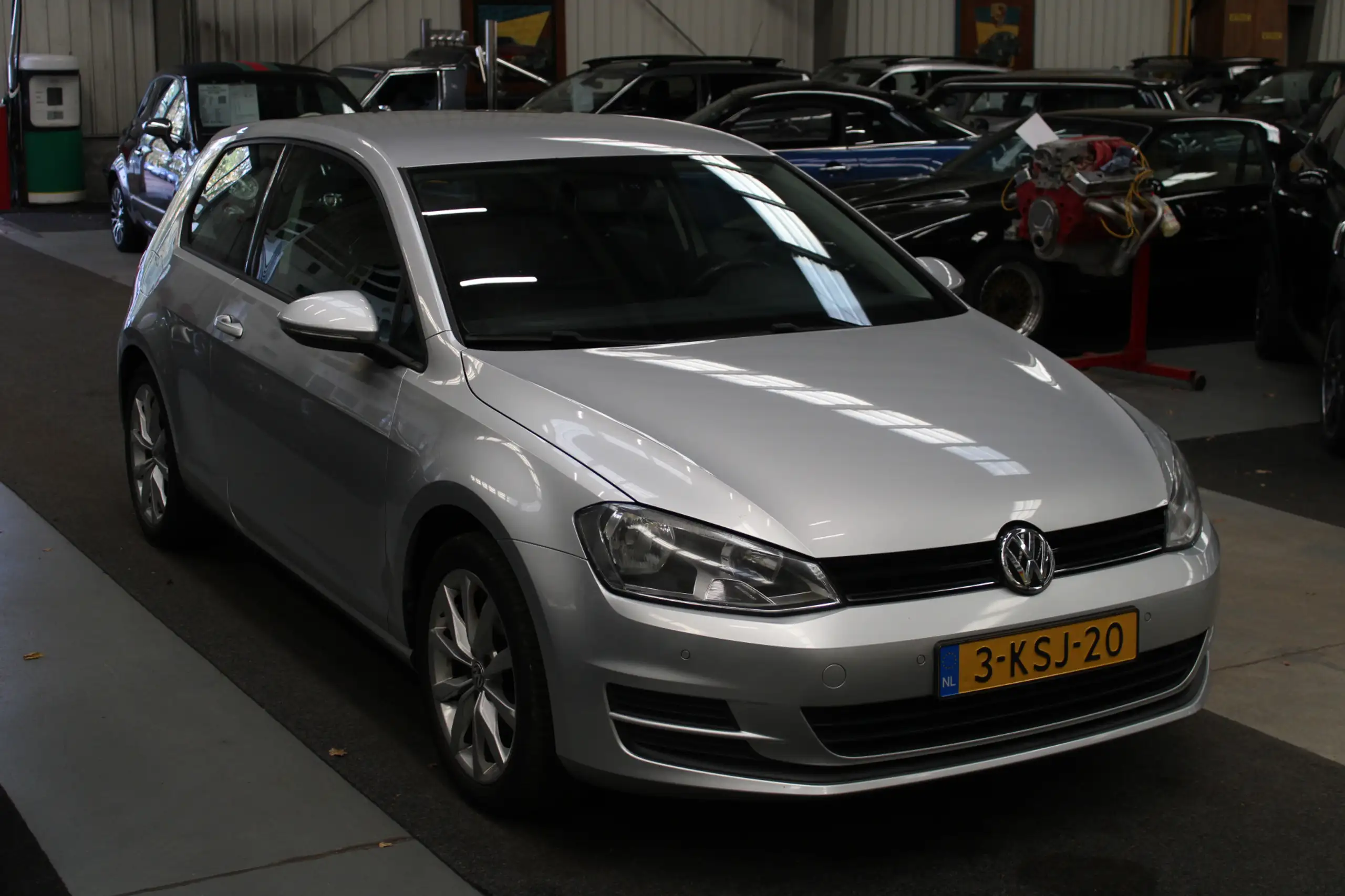 Volkswagen - Golf