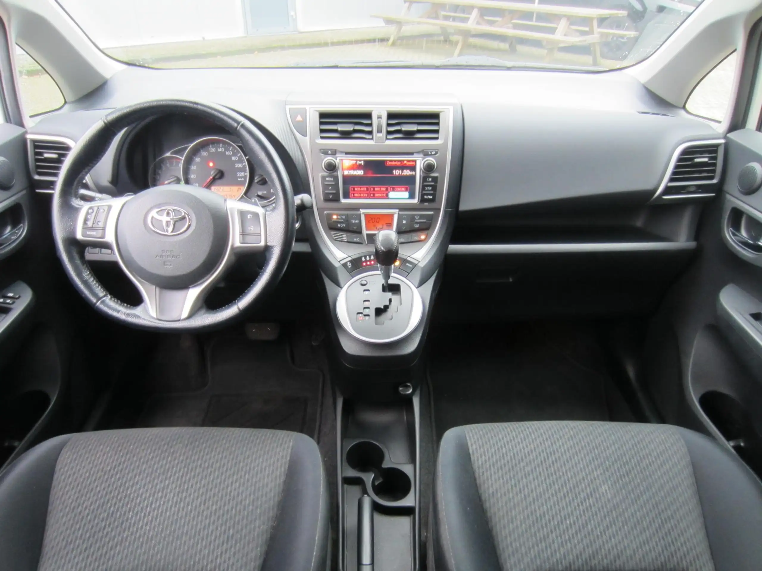 Toyota - Verso-S