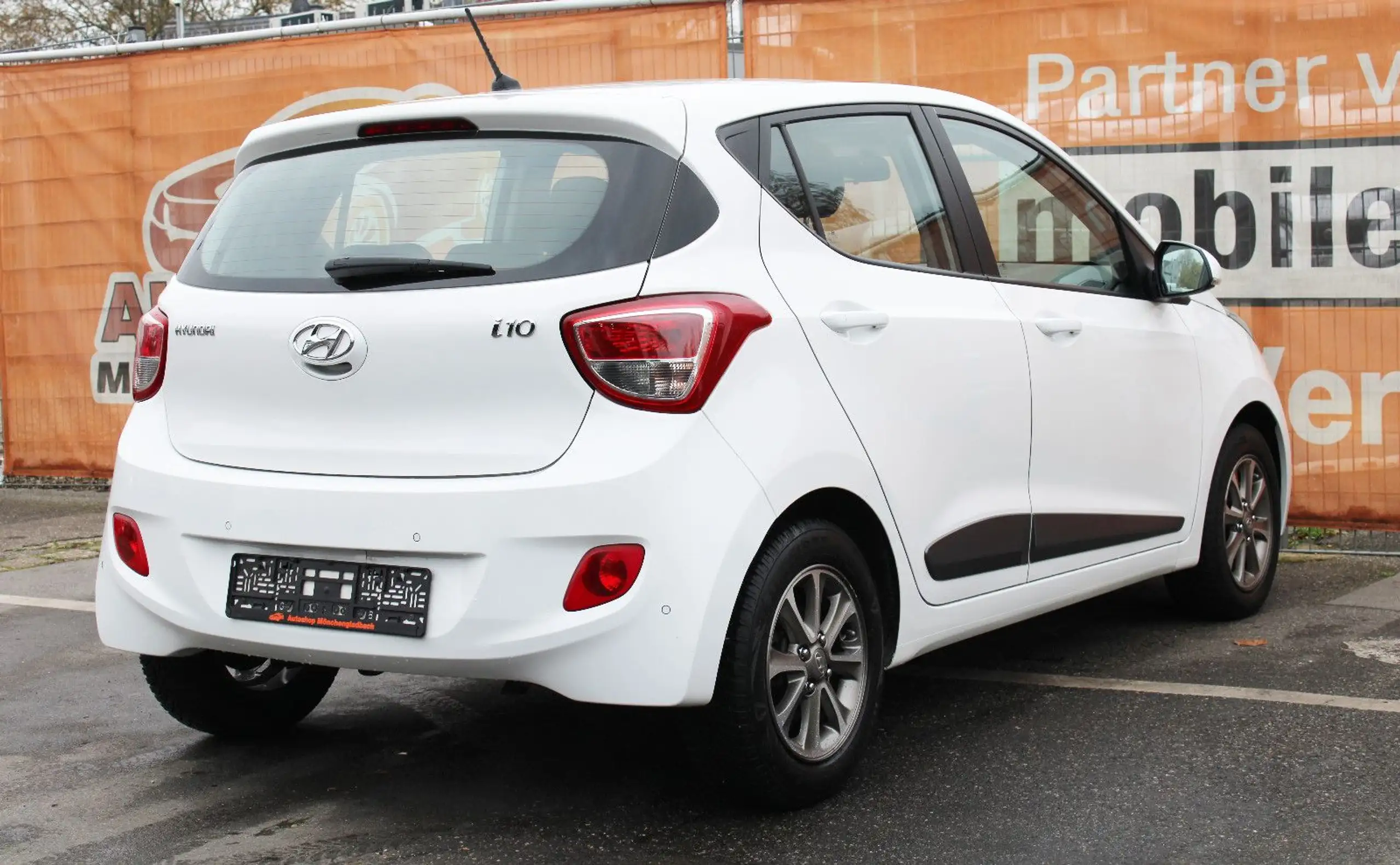 Hyundai - i10