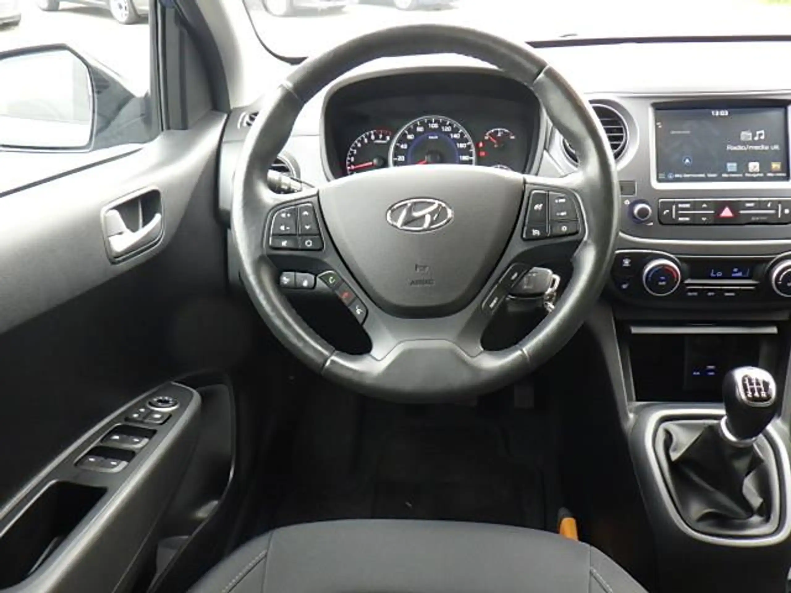 Hyundai - i10