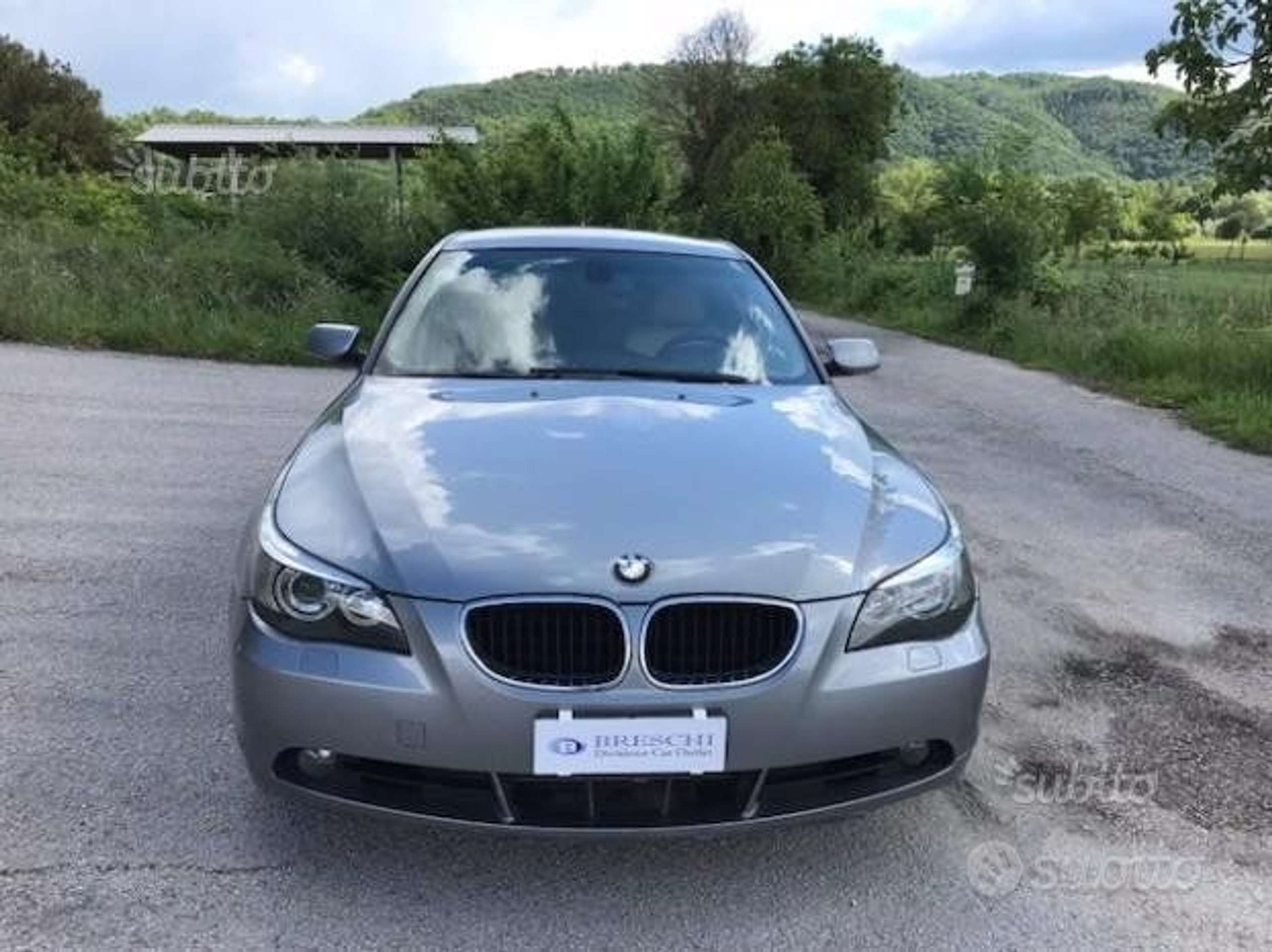 BMW - 525