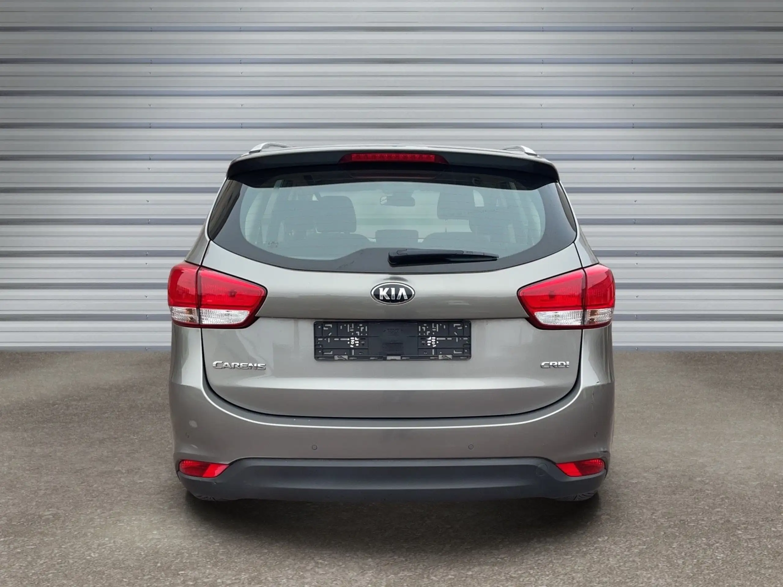 Kia - Carens