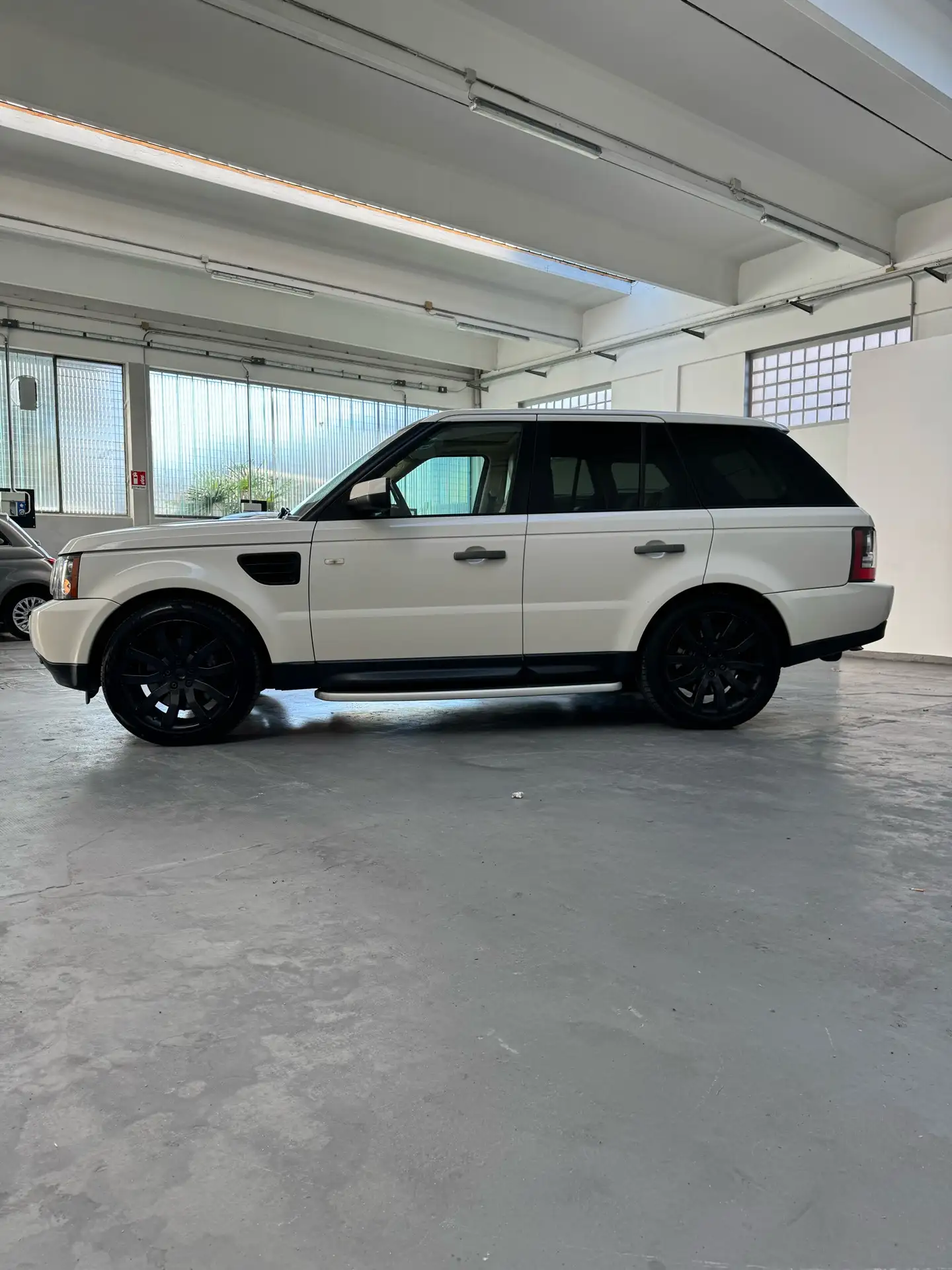 Land Rover - Range Rover Sport