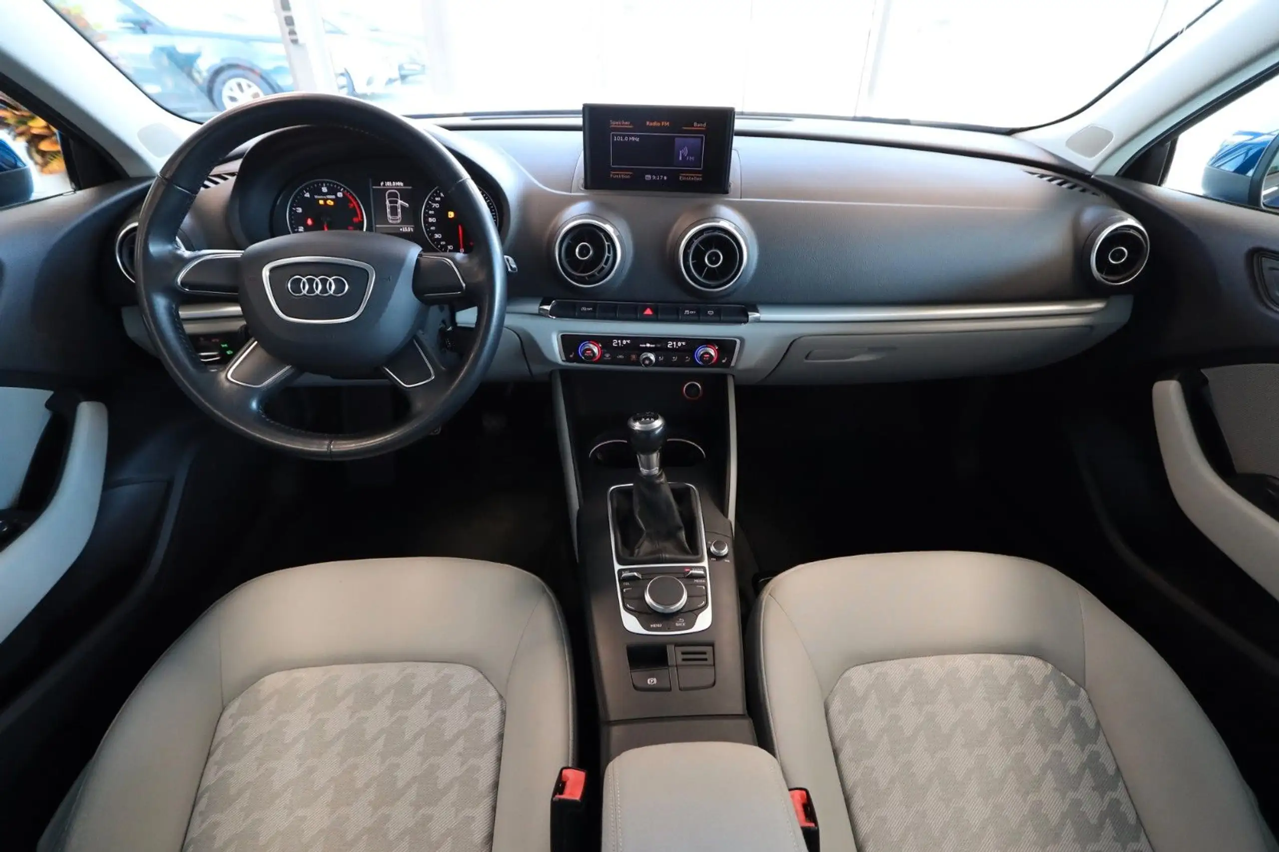 Audi - A3