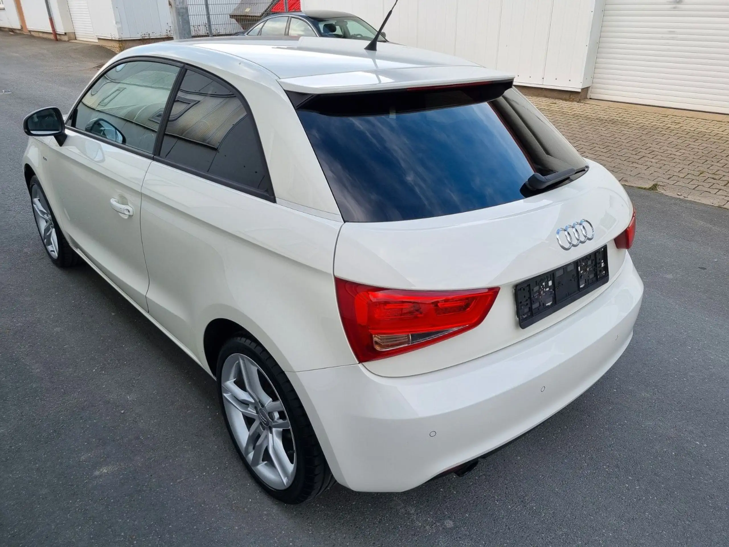 Audi - A1