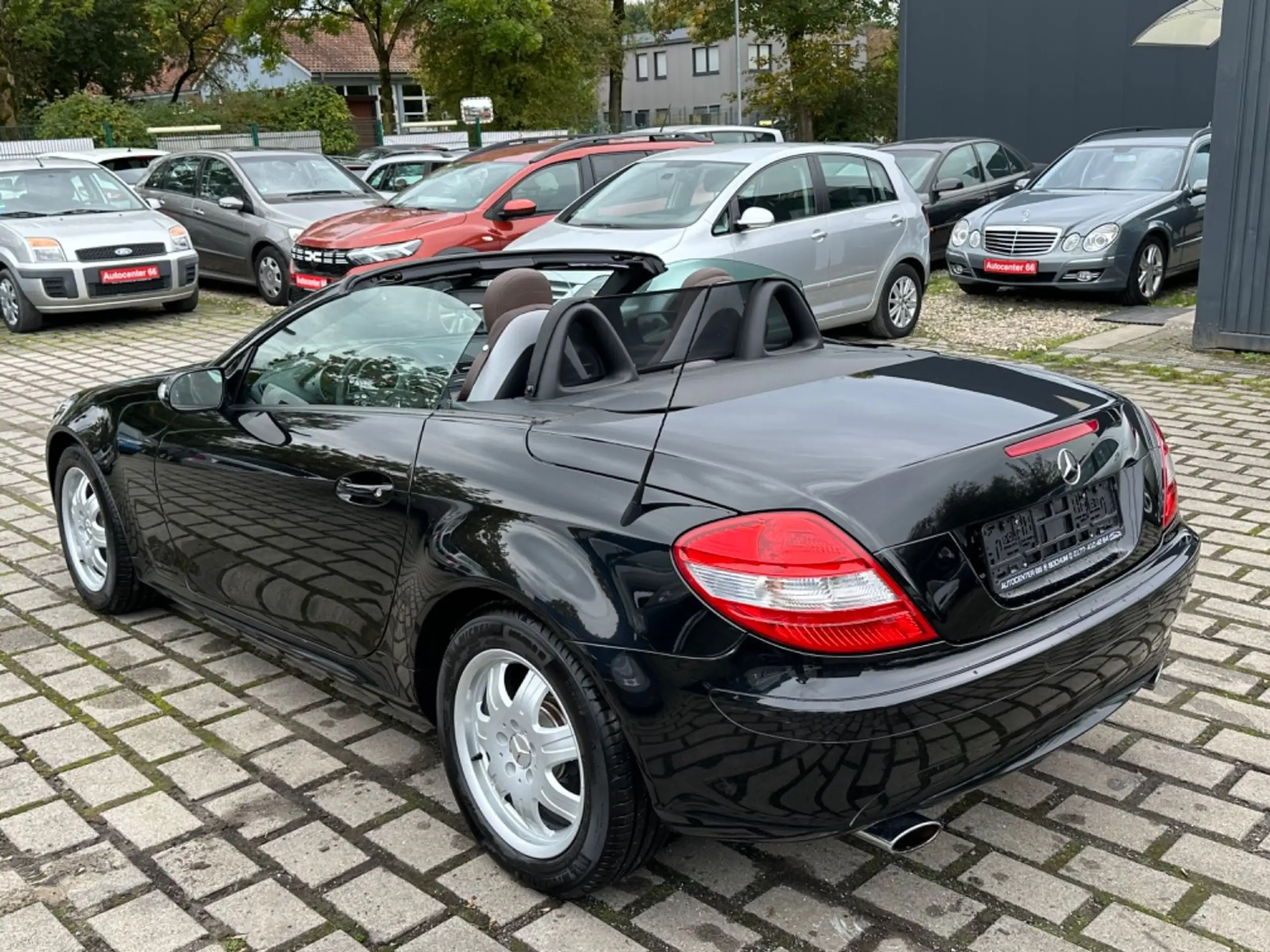 Mercedes-Benz - SLK 200