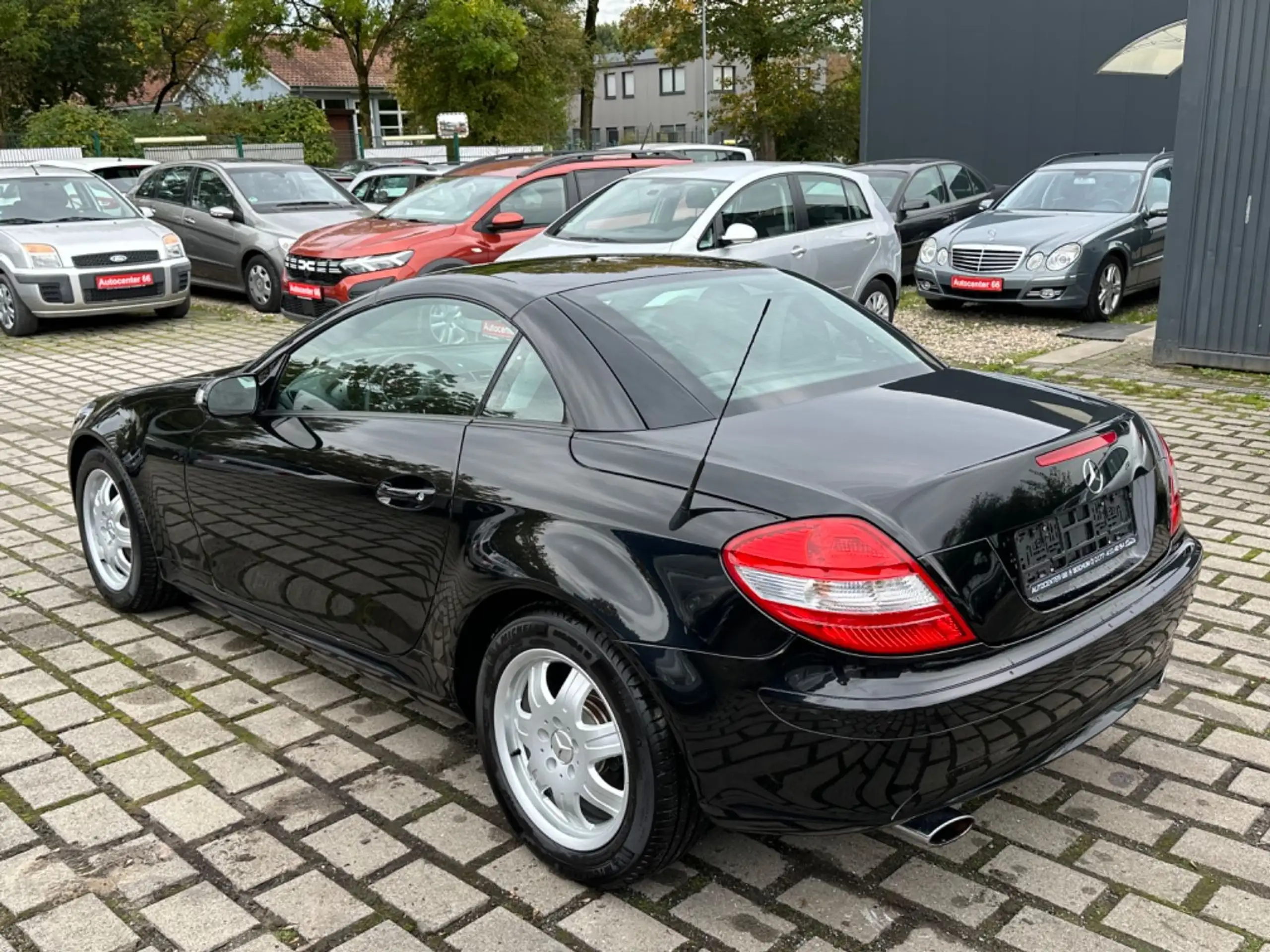 Mercedes-Benz - SLK 200