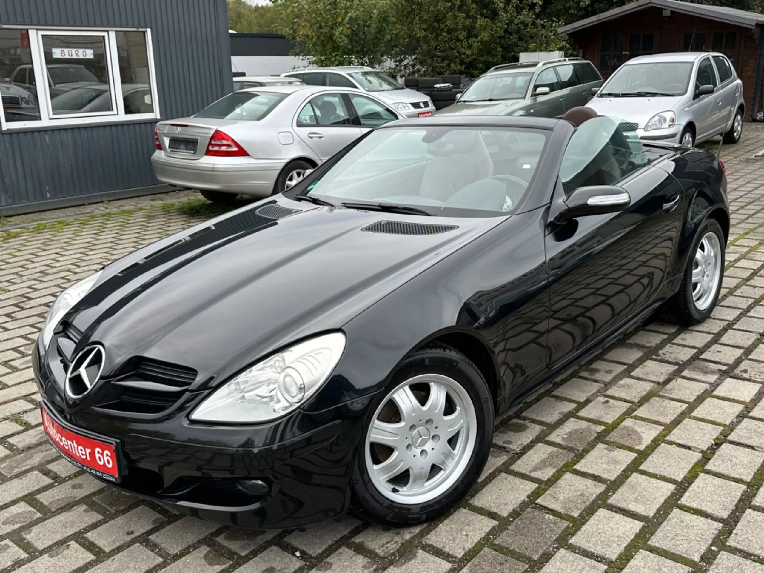 Mercedes-Benz - SLK 200