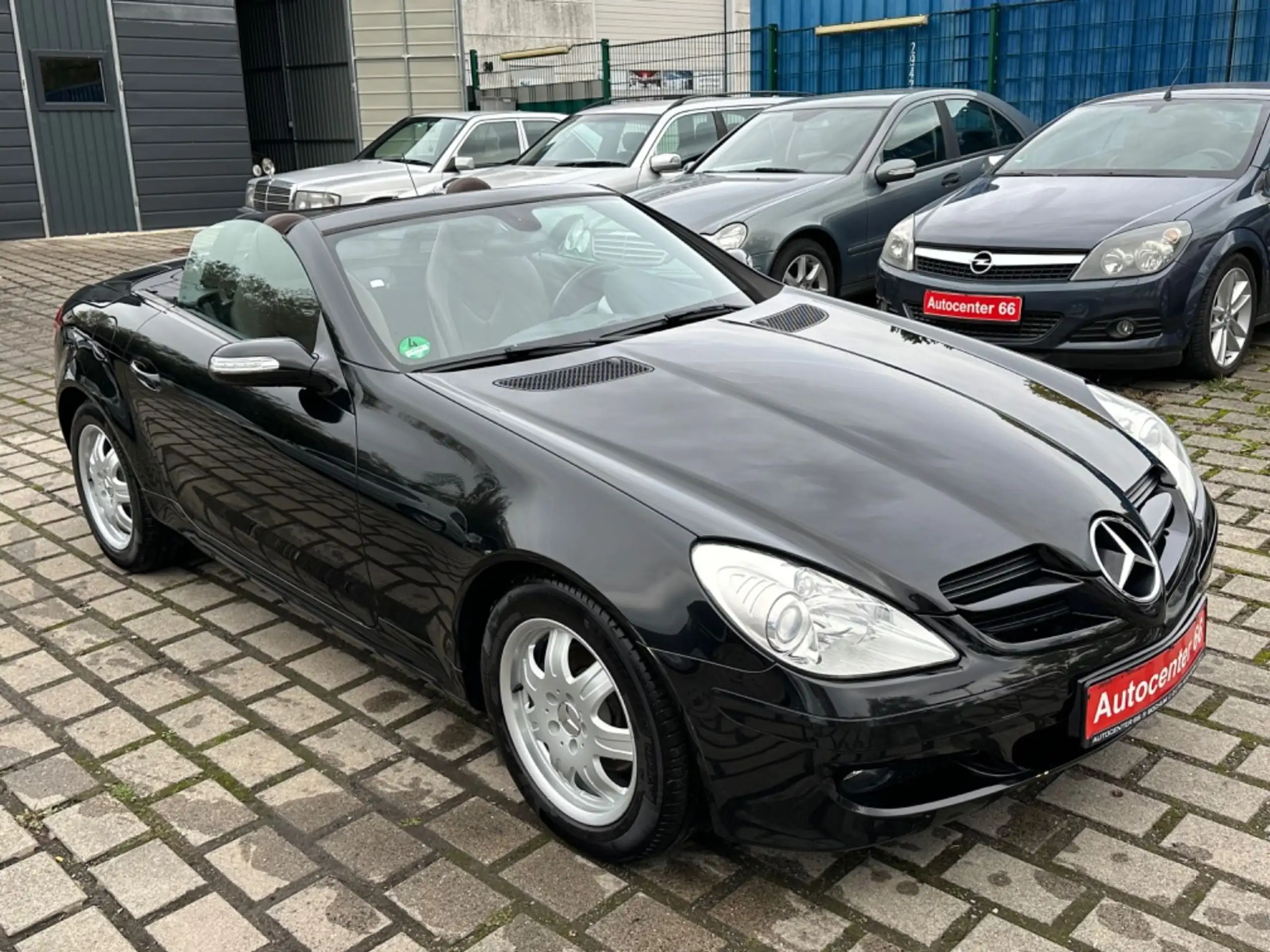 Mercedes-Benz - SLK 200