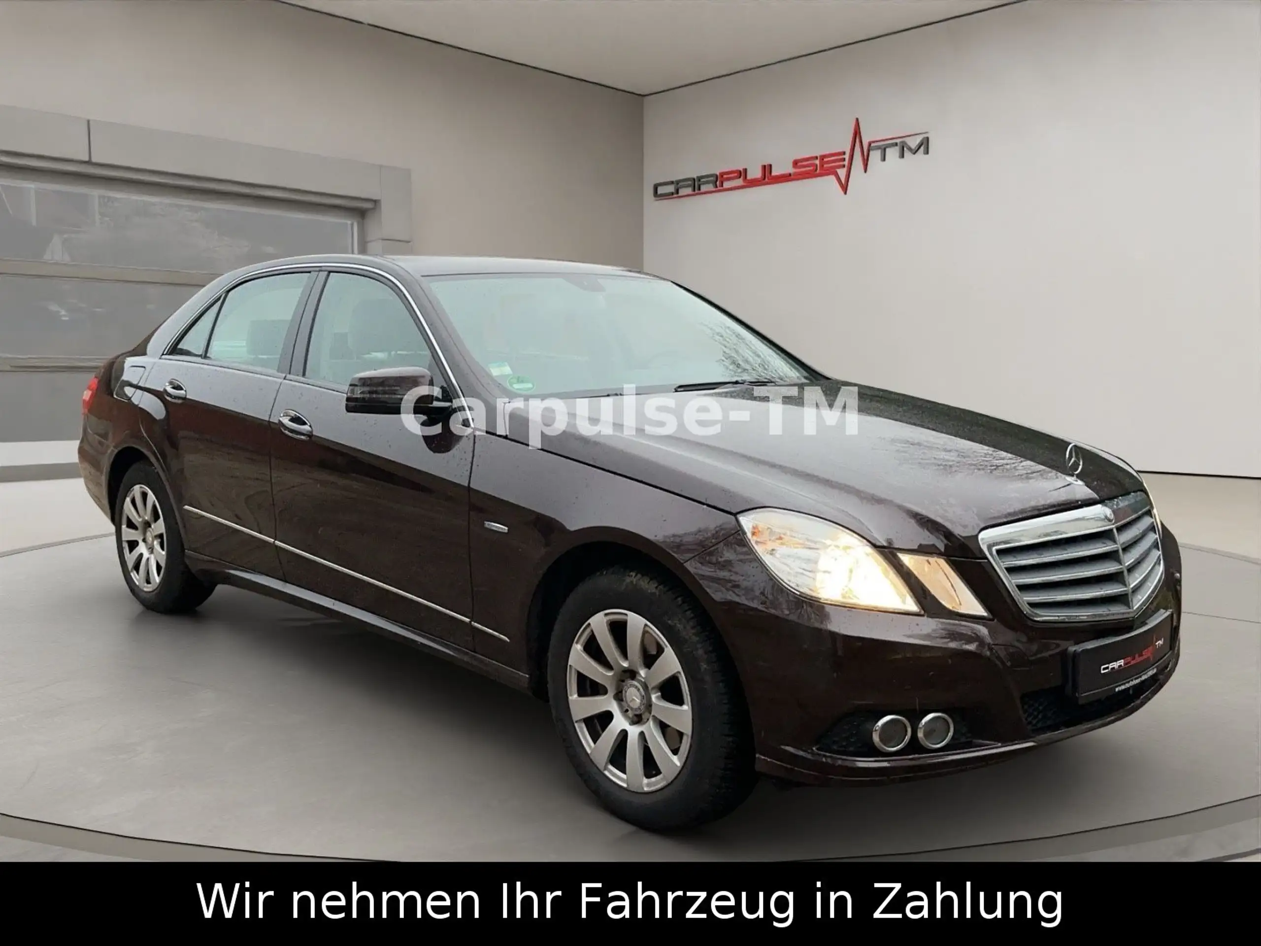 Mercedes-Benz - E 200