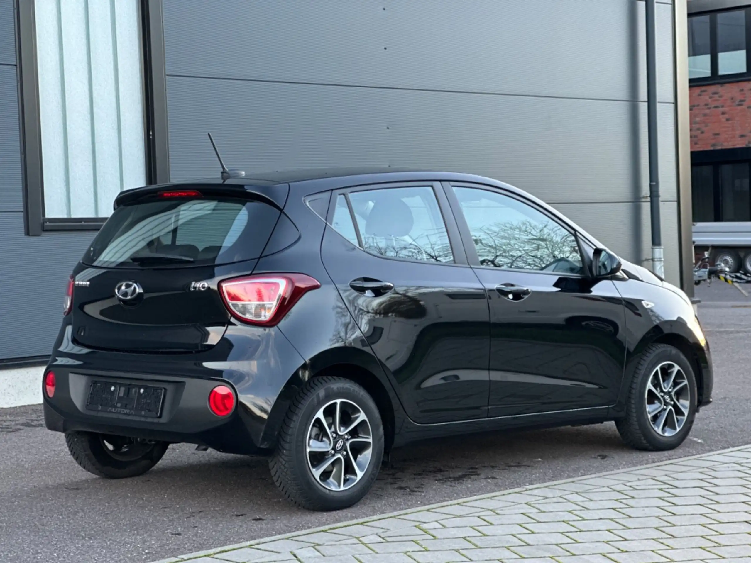 Hyundai - i10