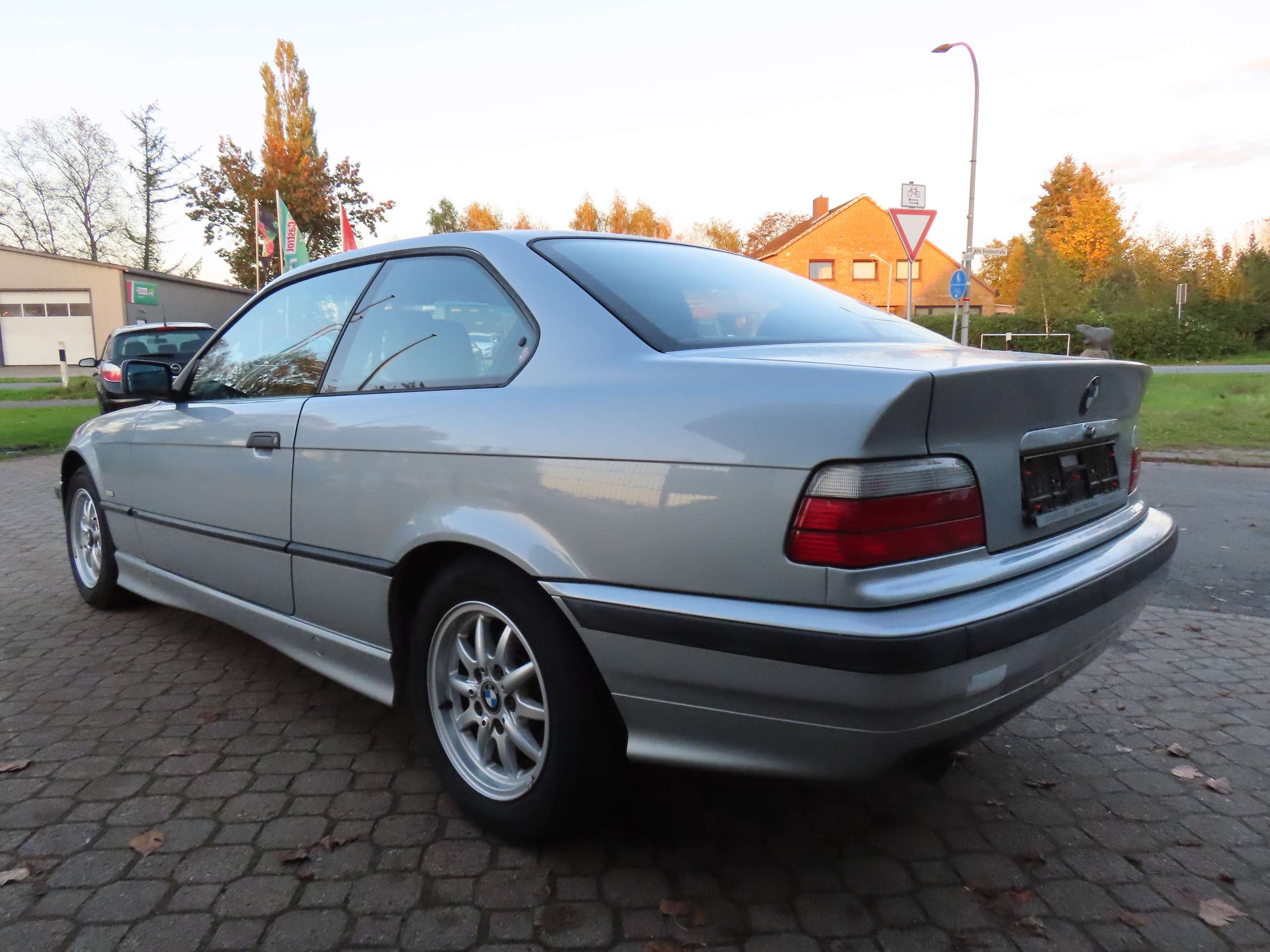 BMW - 316