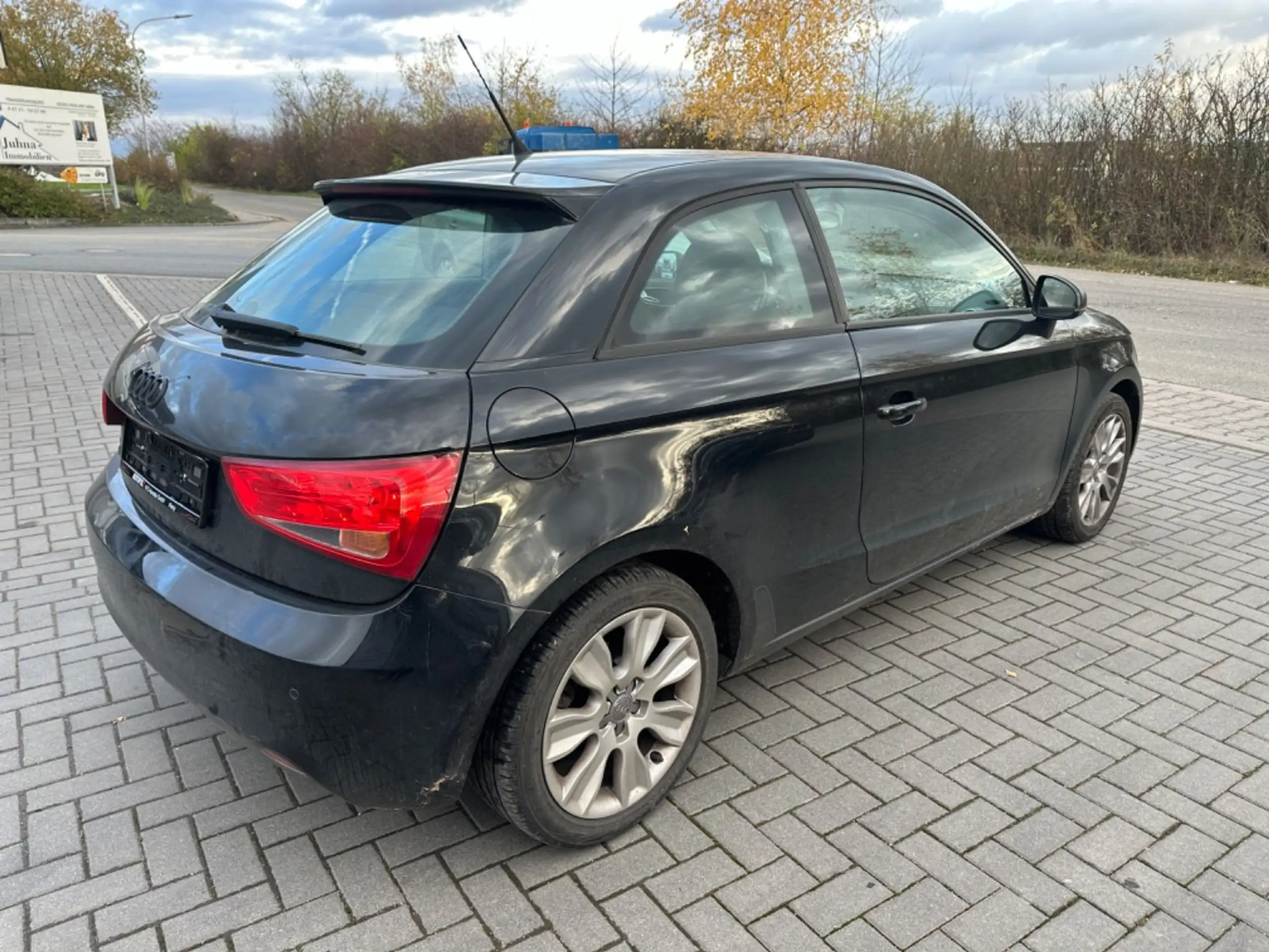 Audi - A1