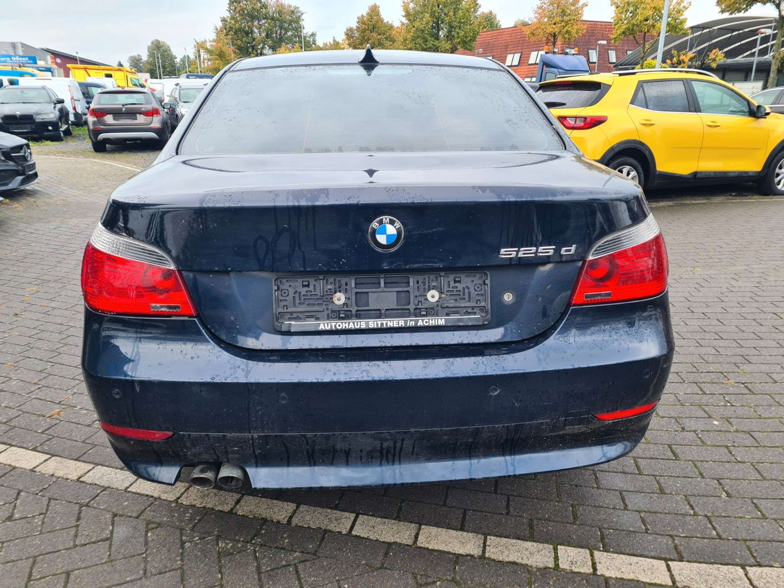 BMW - 525