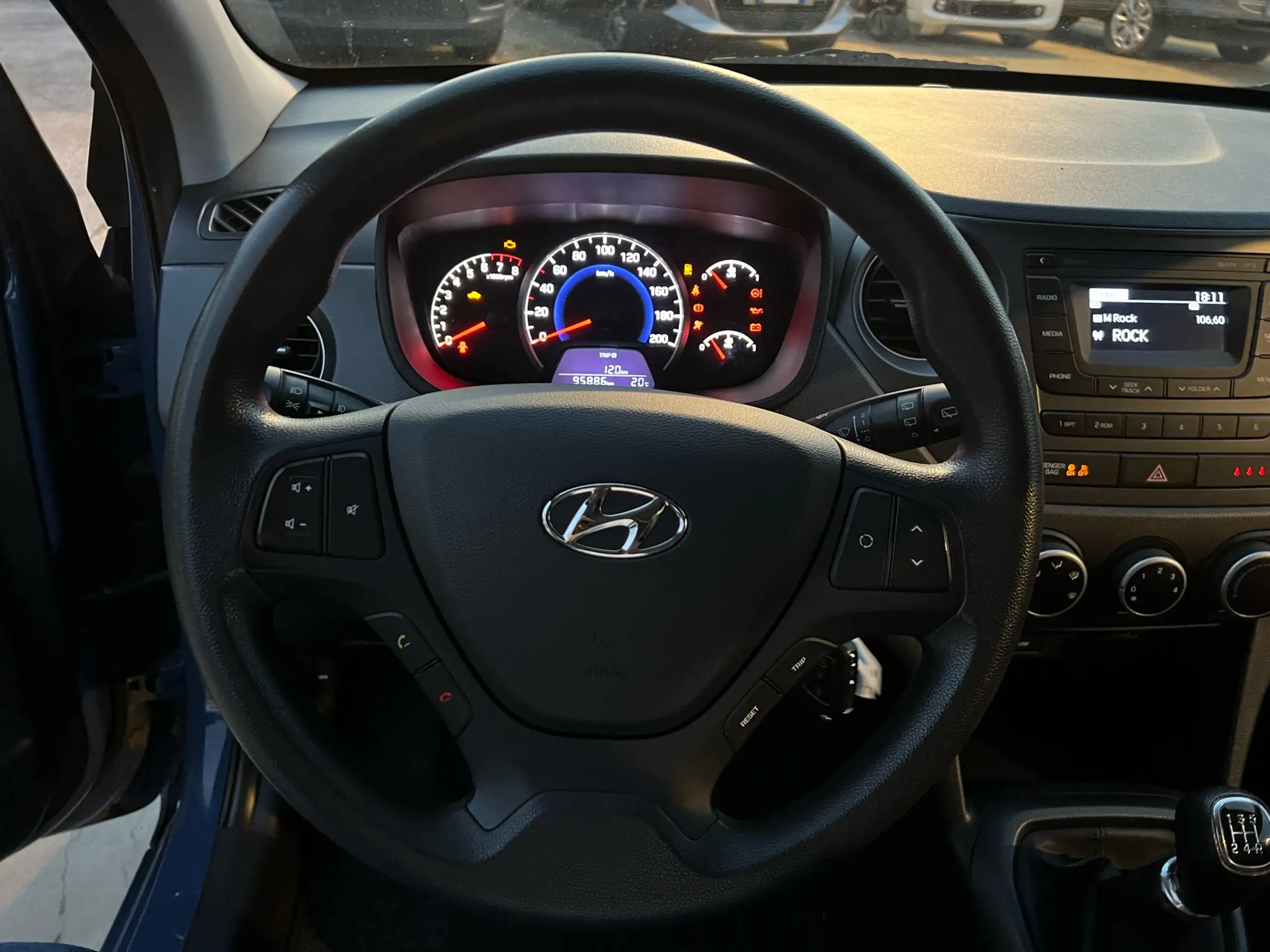 Hyundai - i10